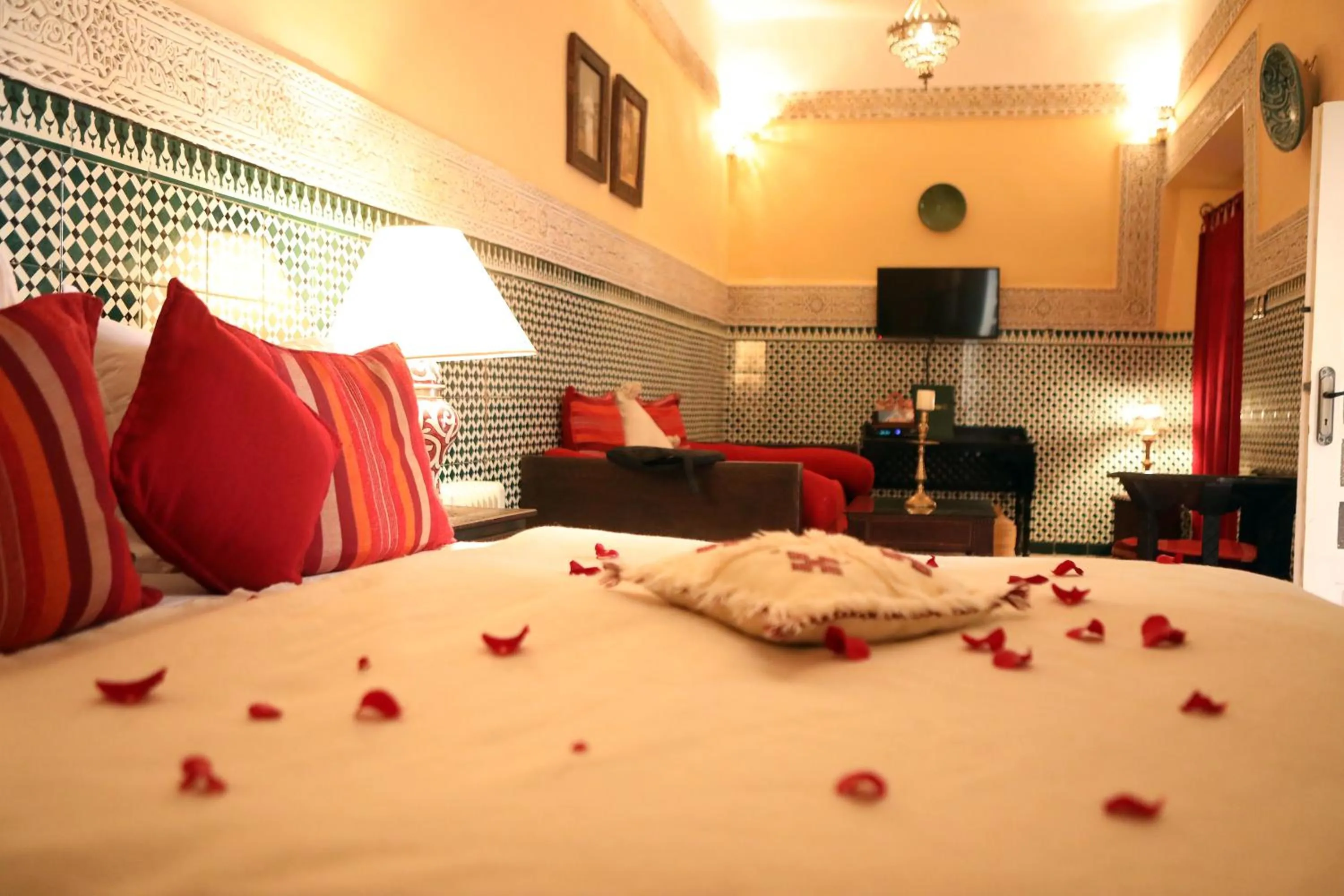 Bed in Riad Hotel Sherazade