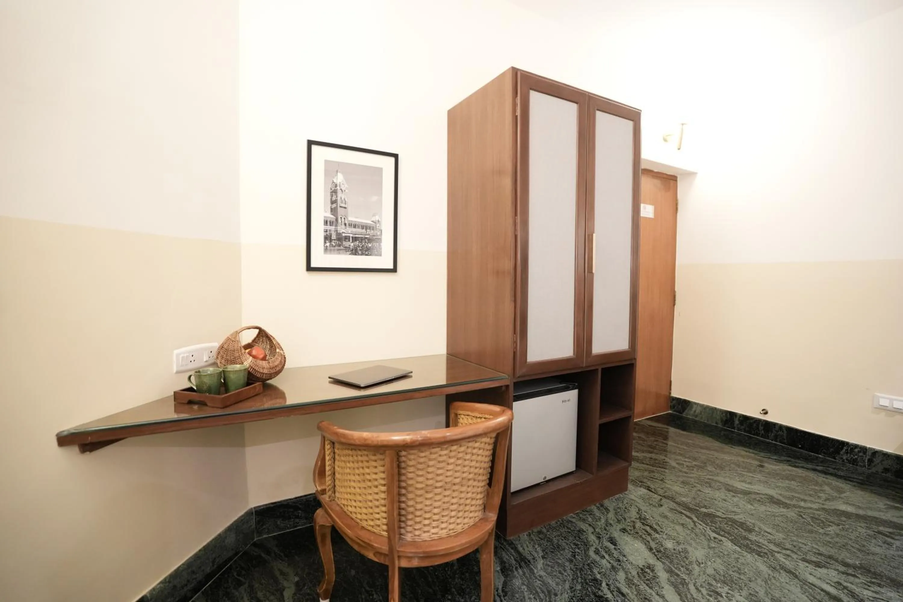 Property building in Hanu Reddy Residences Poes Garden