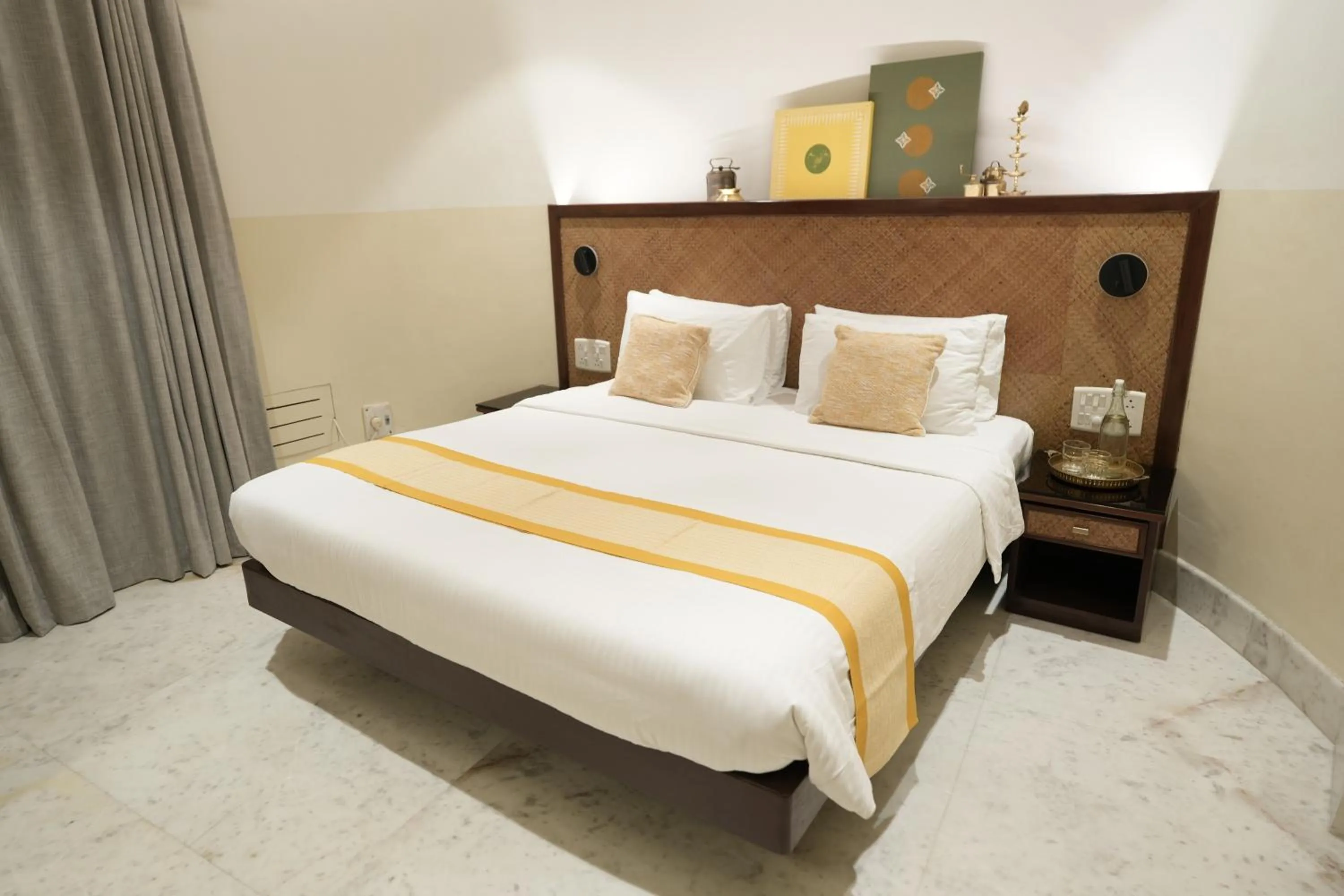 Bed in Hanu Reddy Residences Poes Garden