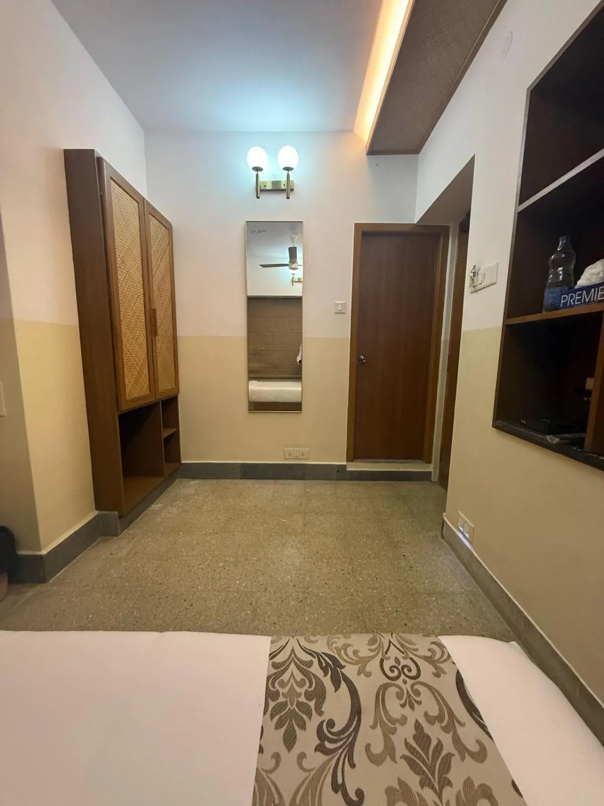 Bed in Hanu Reddy Residences Poes Garden