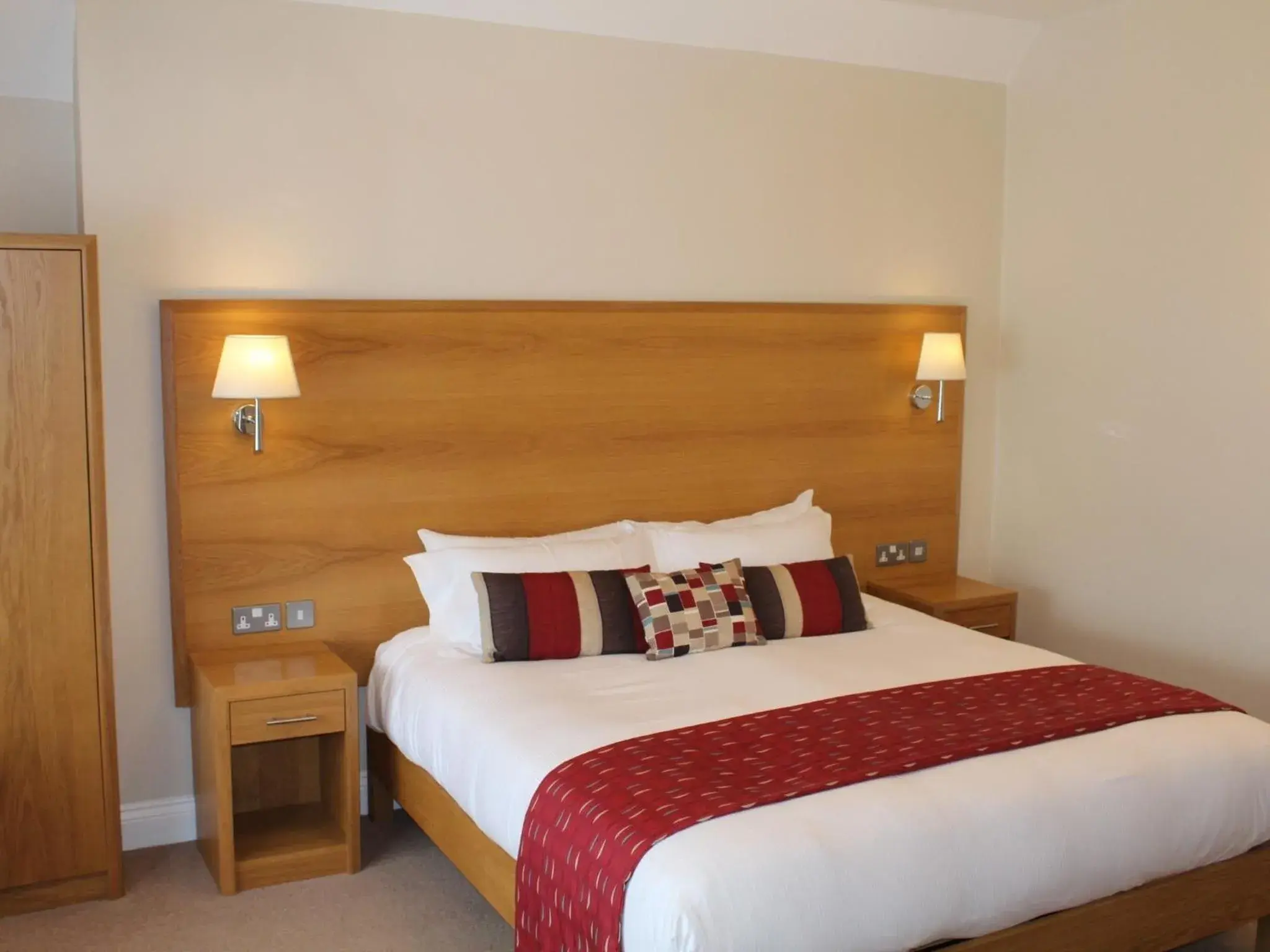 Bedroom, Bed in Clover Spa and Hotel Bedroom, Bed in Clover Spa and Hotel