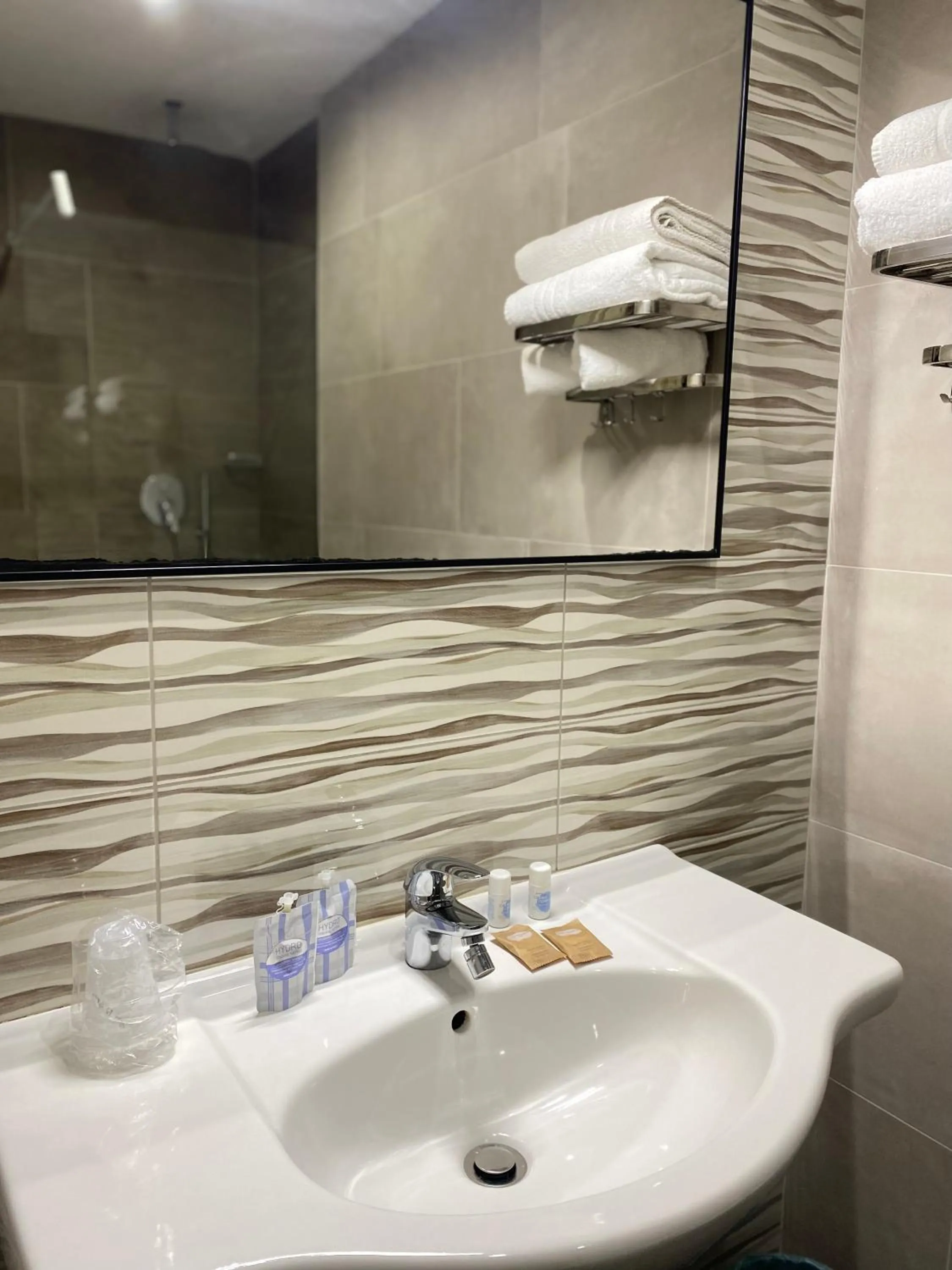 Shower in Hotel Stradivari