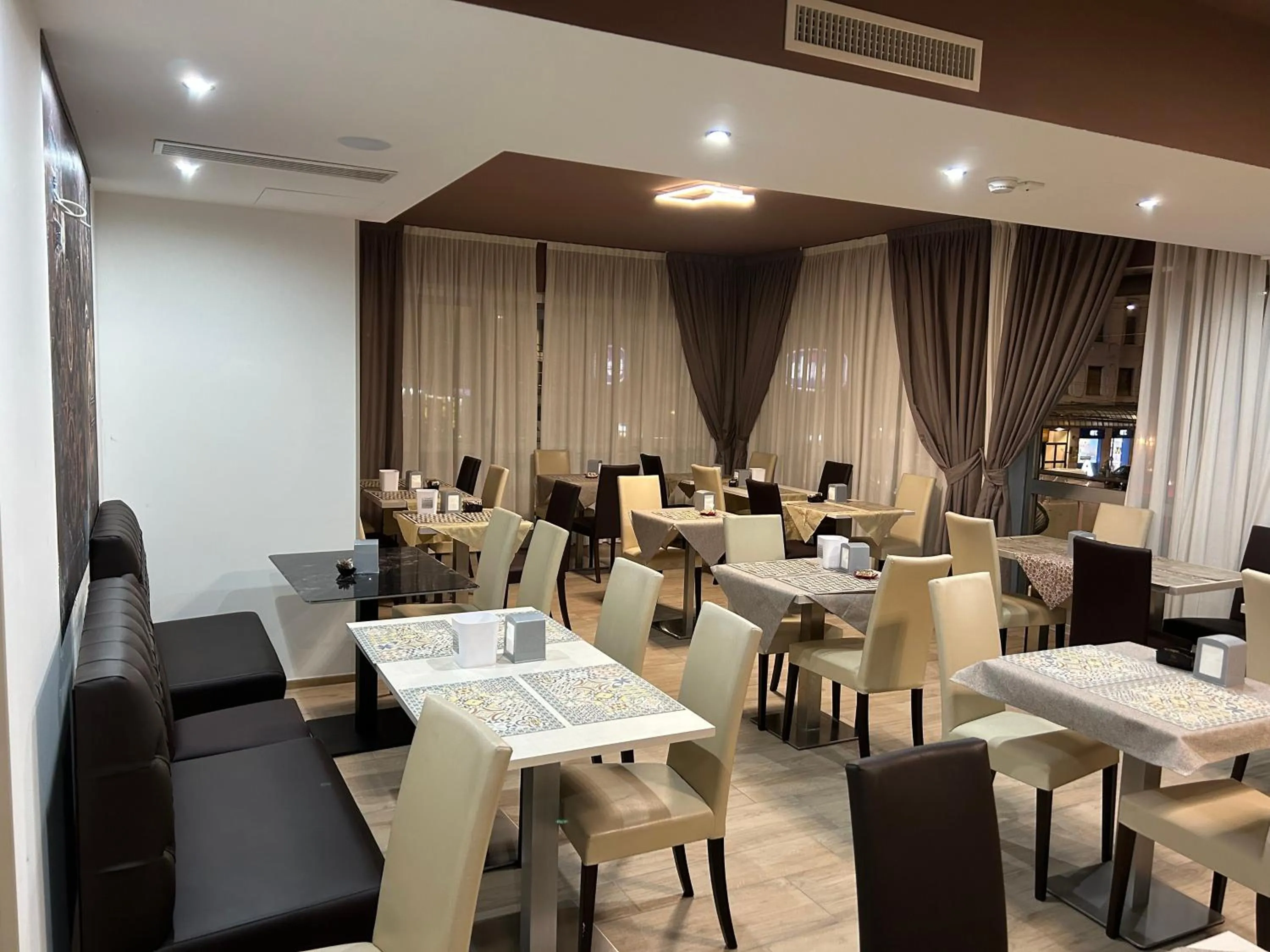 Breakfast in Hotel Stradivari