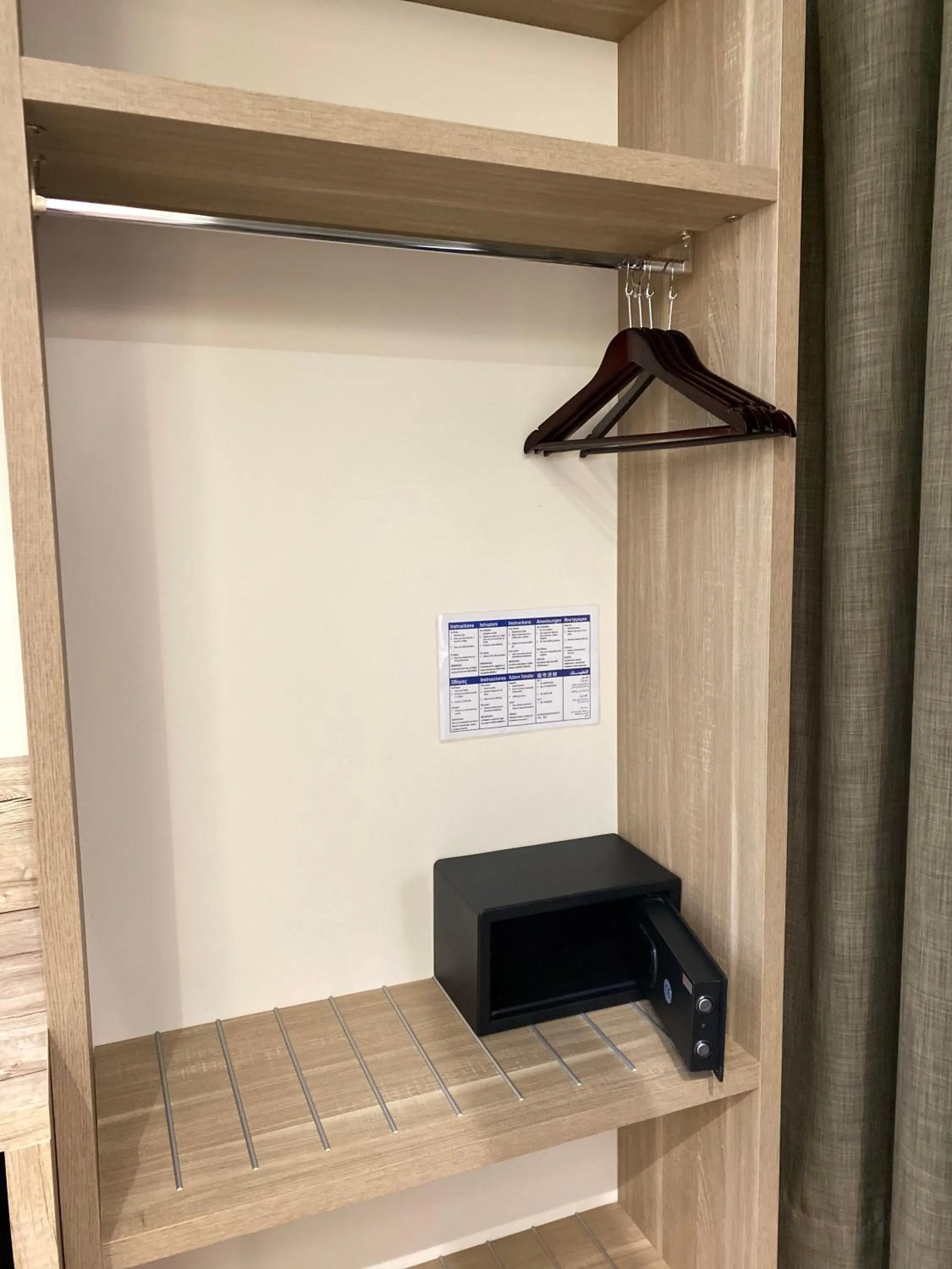 safe in Hotel Stradivari