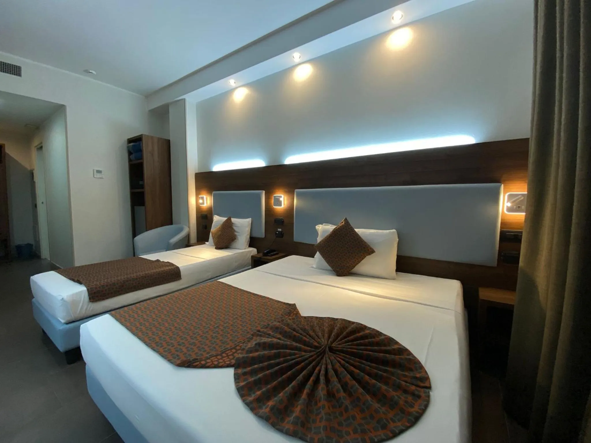 Photo of the whole room, Bed in Hotel Stradivari