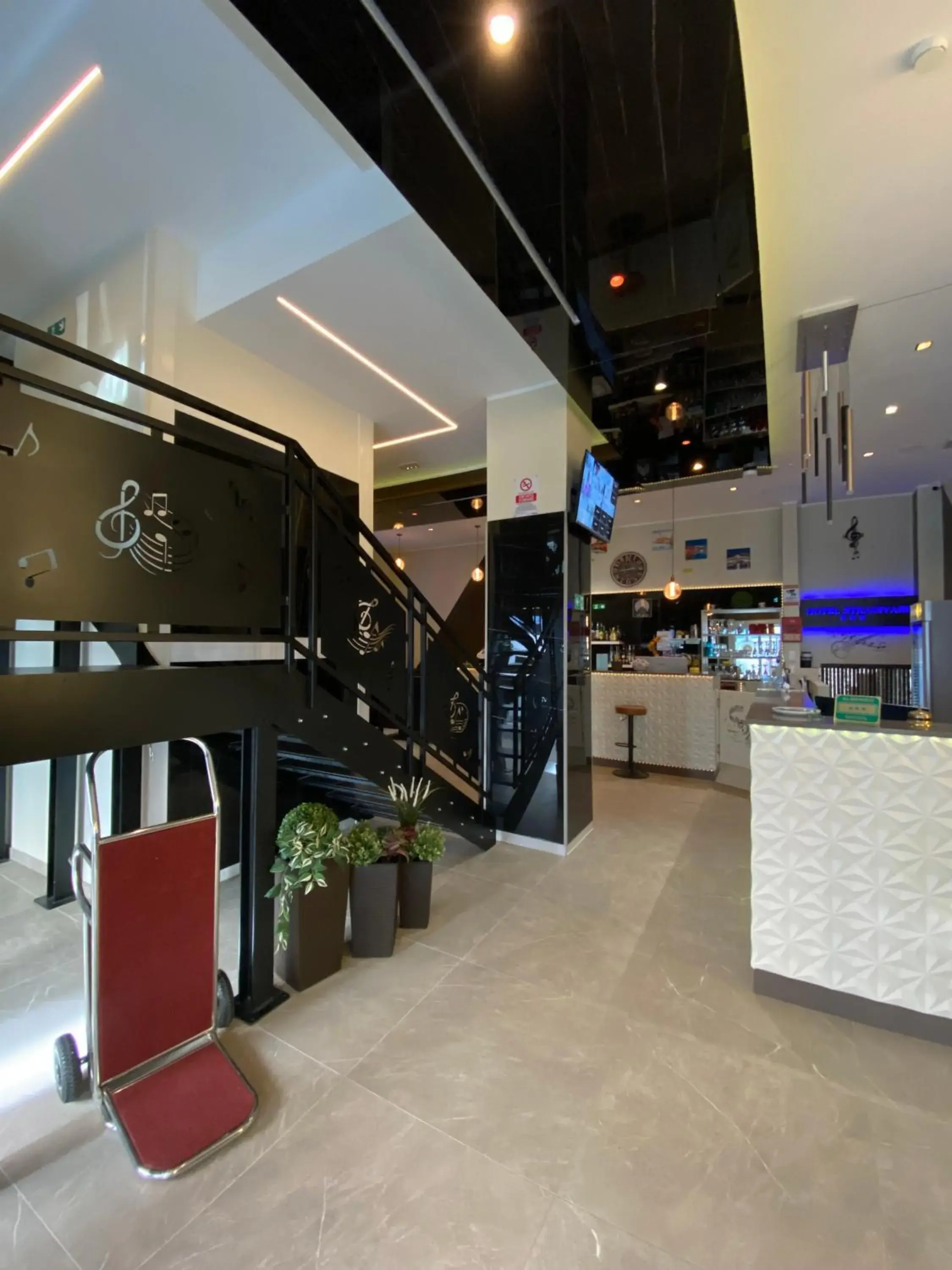 Lobby or reception in Hotel Stradivari Lobby or reception in Hotel Stradivari