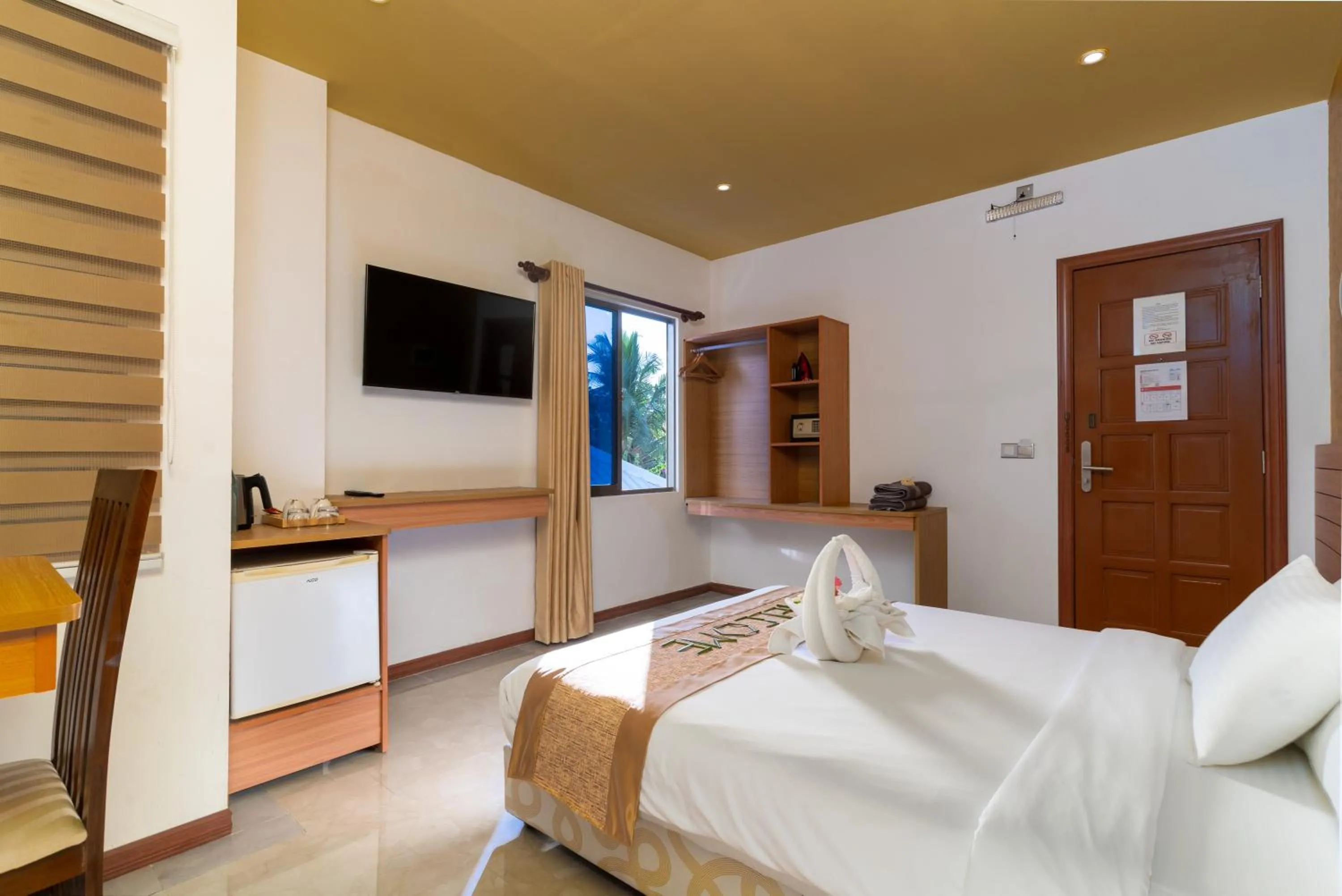 Bed in Nala Veli Beach & Spa