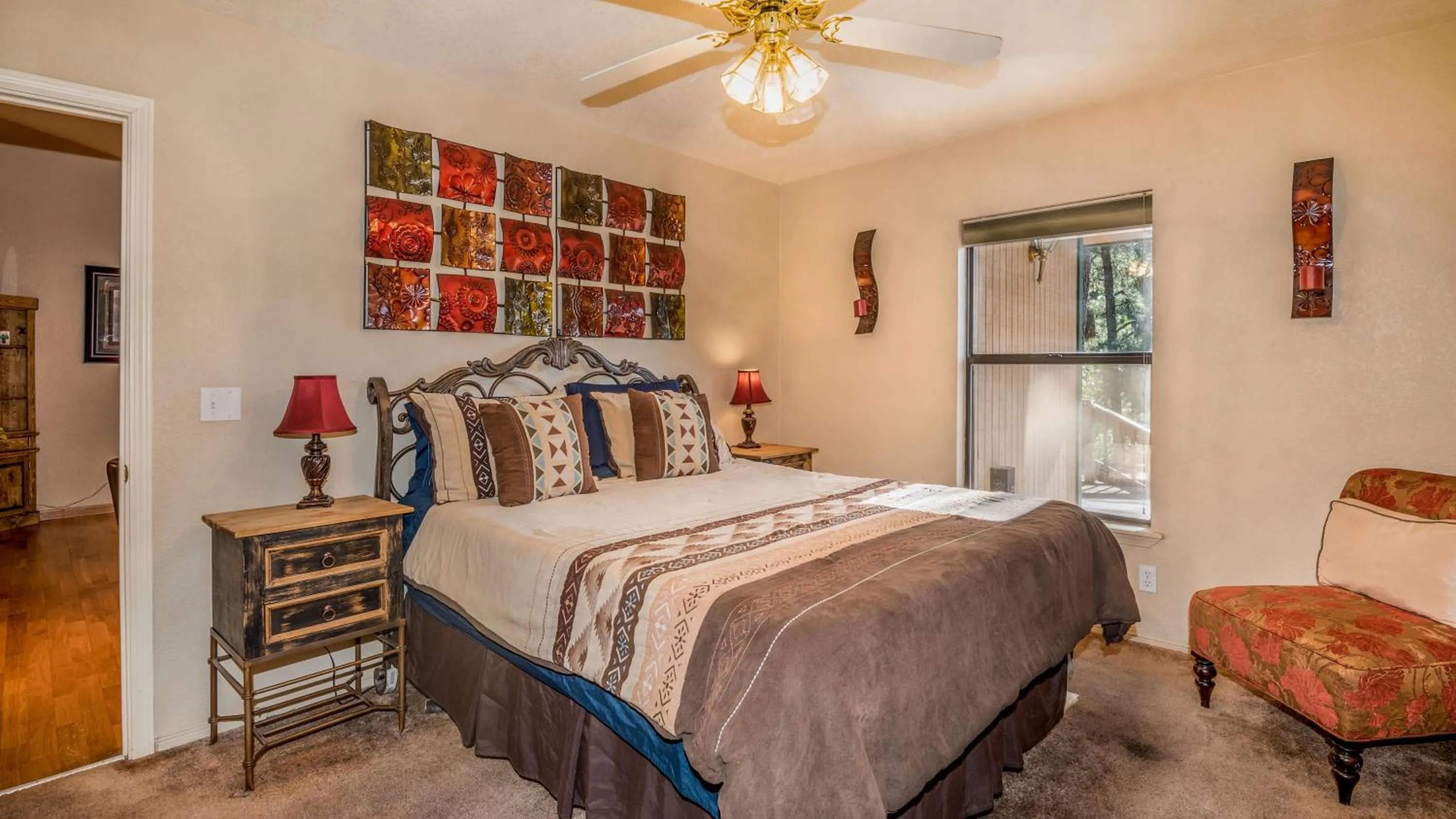 Bedroom, Bed in Tanglewood, Cabin at Ruidoso, with Forest View