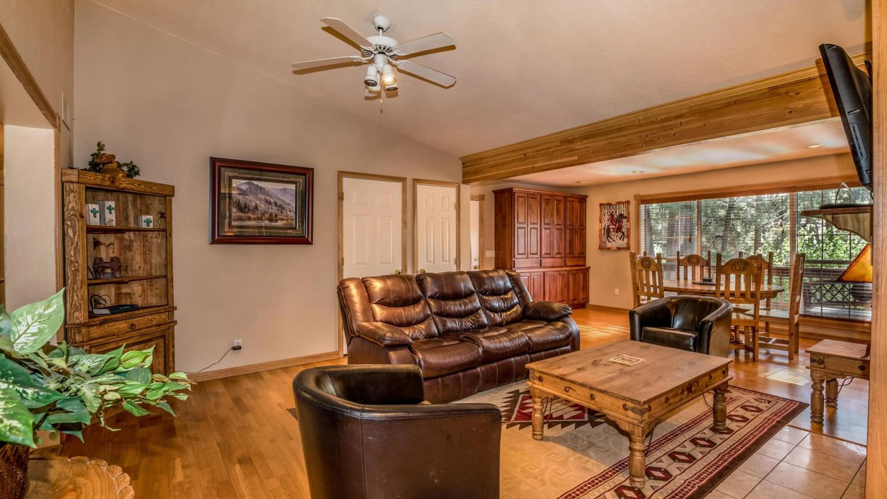Living room in Tanglewood, Cabin at Ruidoso, with Forest View