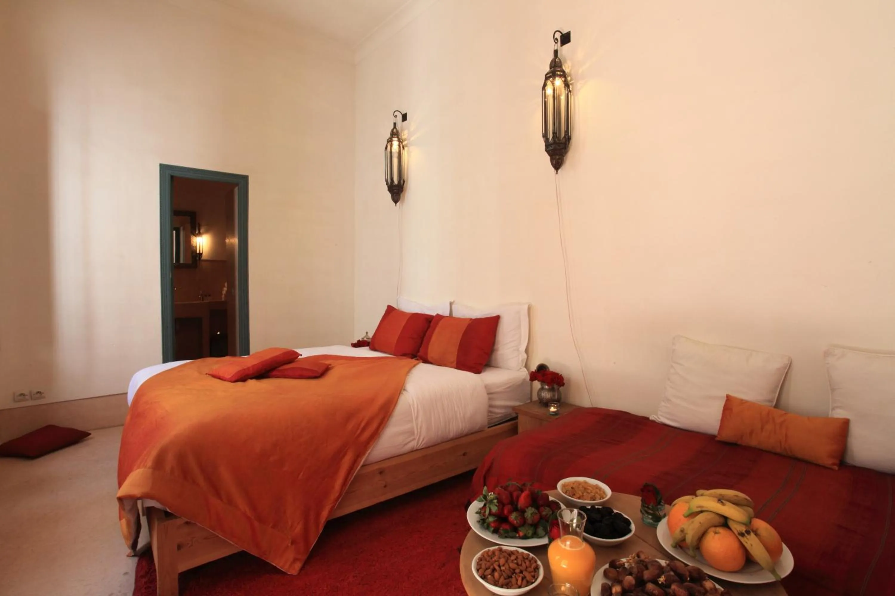 Four-Bedroom House in Riad Dar Aicha en Exclusivité
