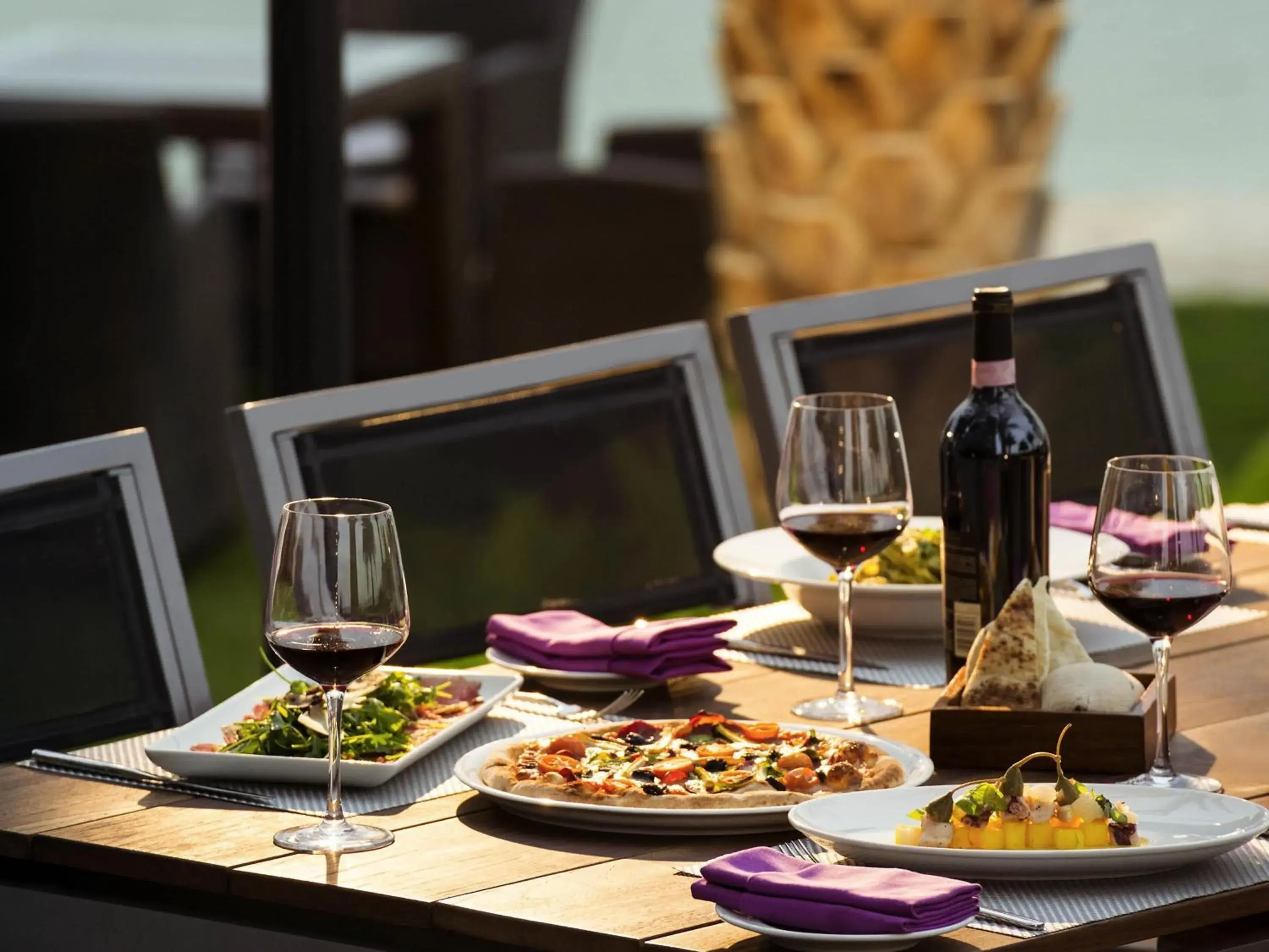 Restaurant/places to eat in Ibis Abu Dhabi Gate Restaurant/places to eat in Ibis Abu Dhabi Gate