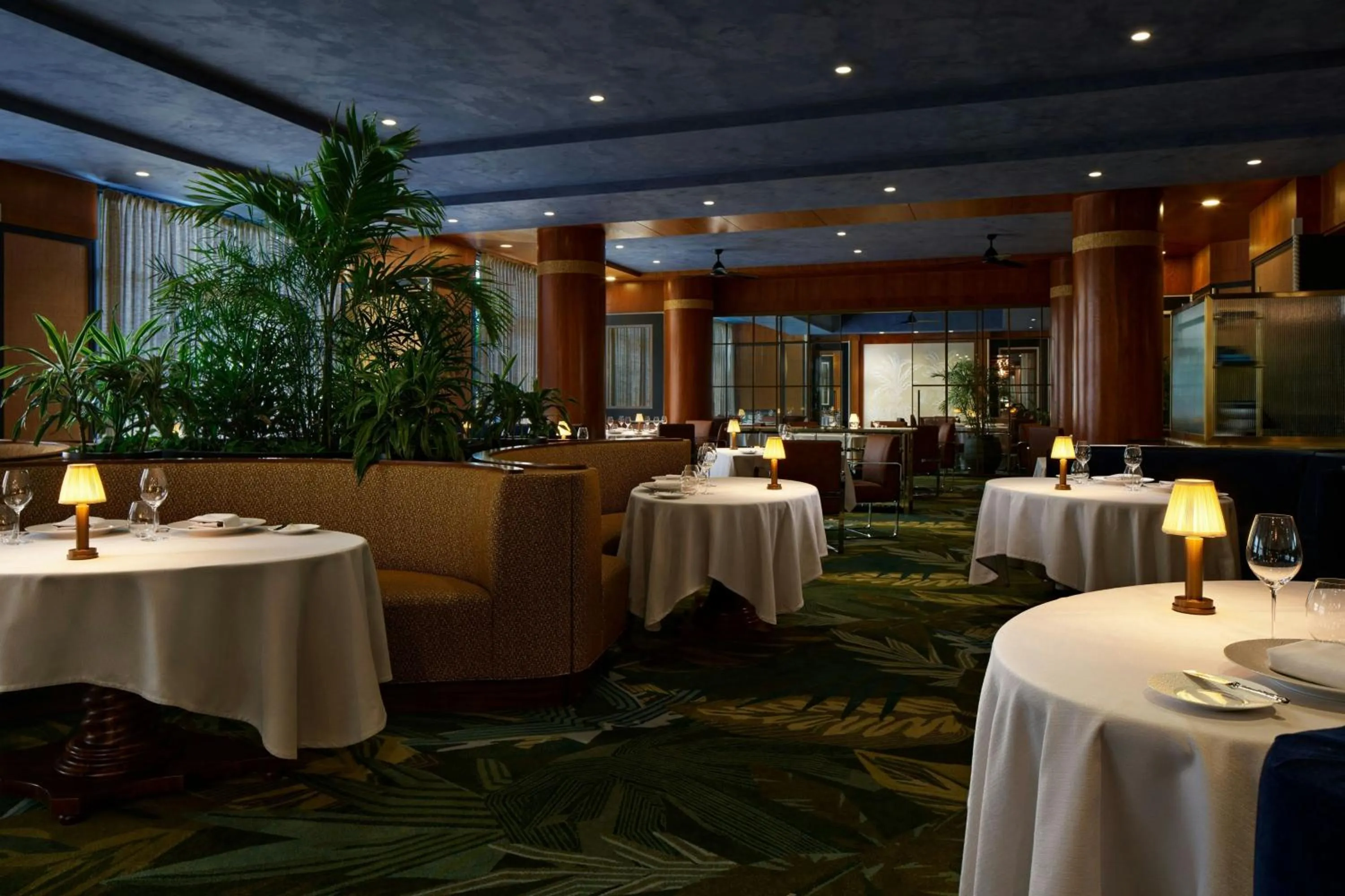 Restaurant/places to eat in The Ritz-Carlton, Grand Cayman