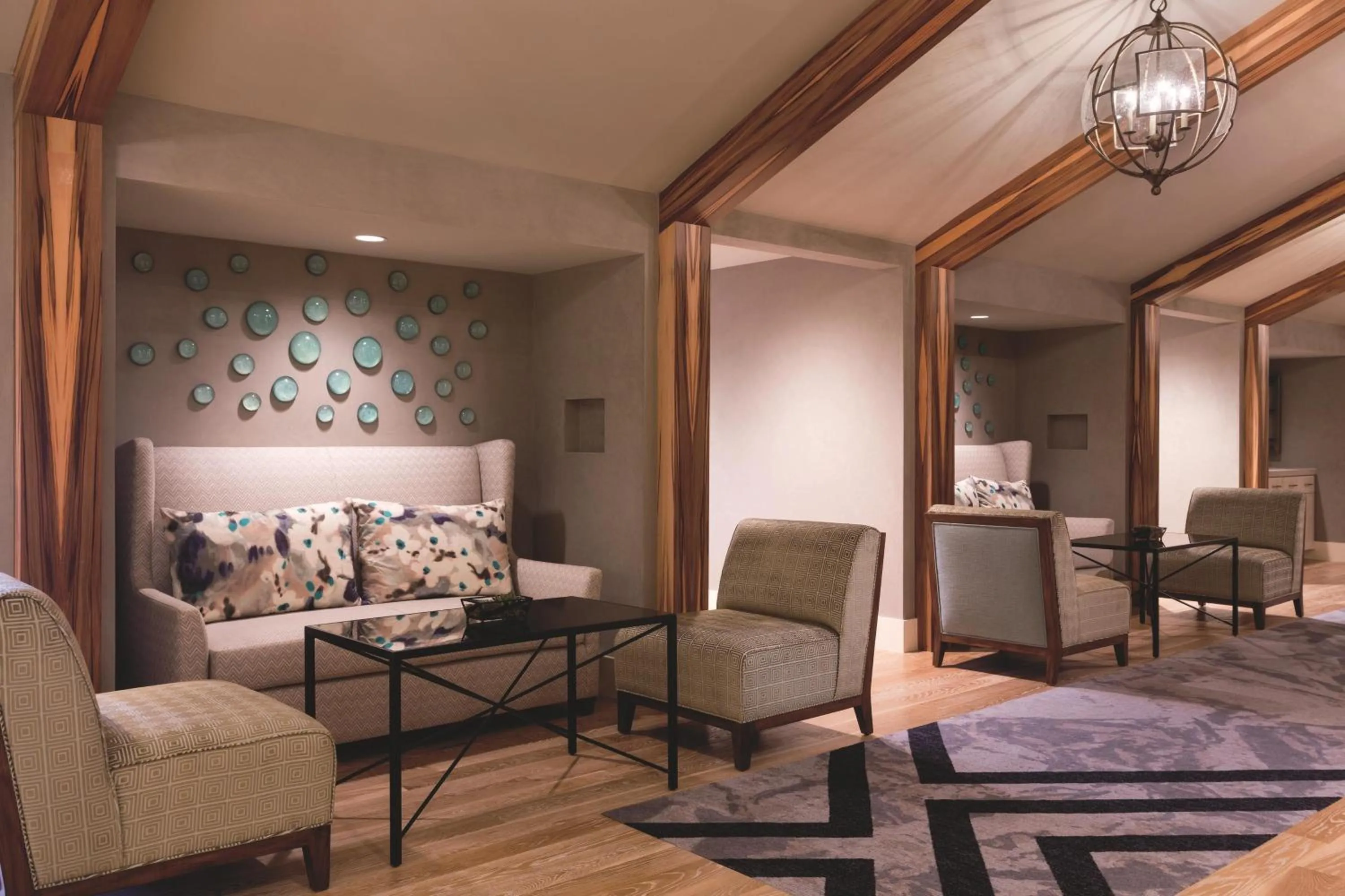 Lounge or bar in The Ritz-Carlton, Grand Cayman