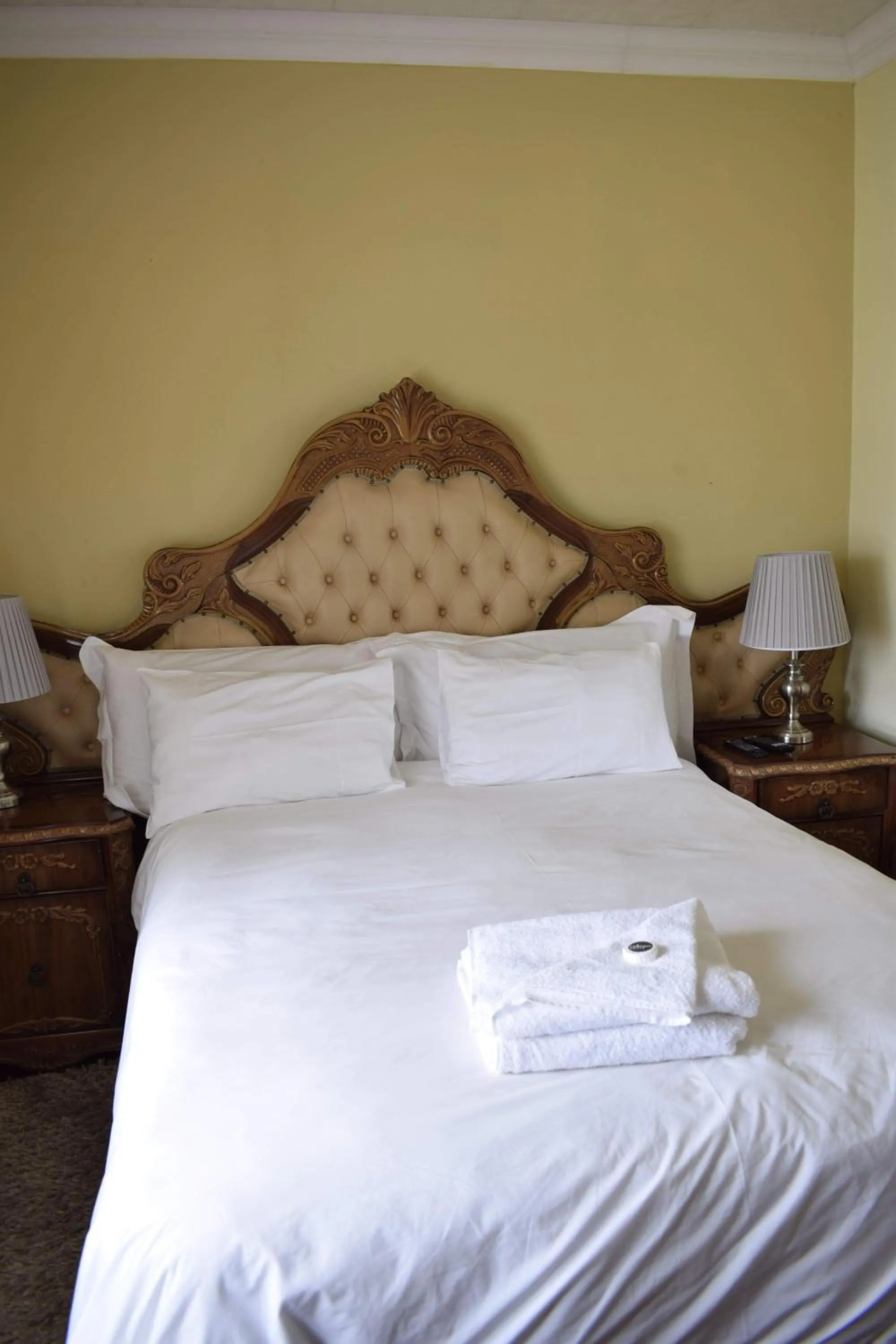 Lalela House Boutique Guesthouse - Free Wifi & Secure Parking