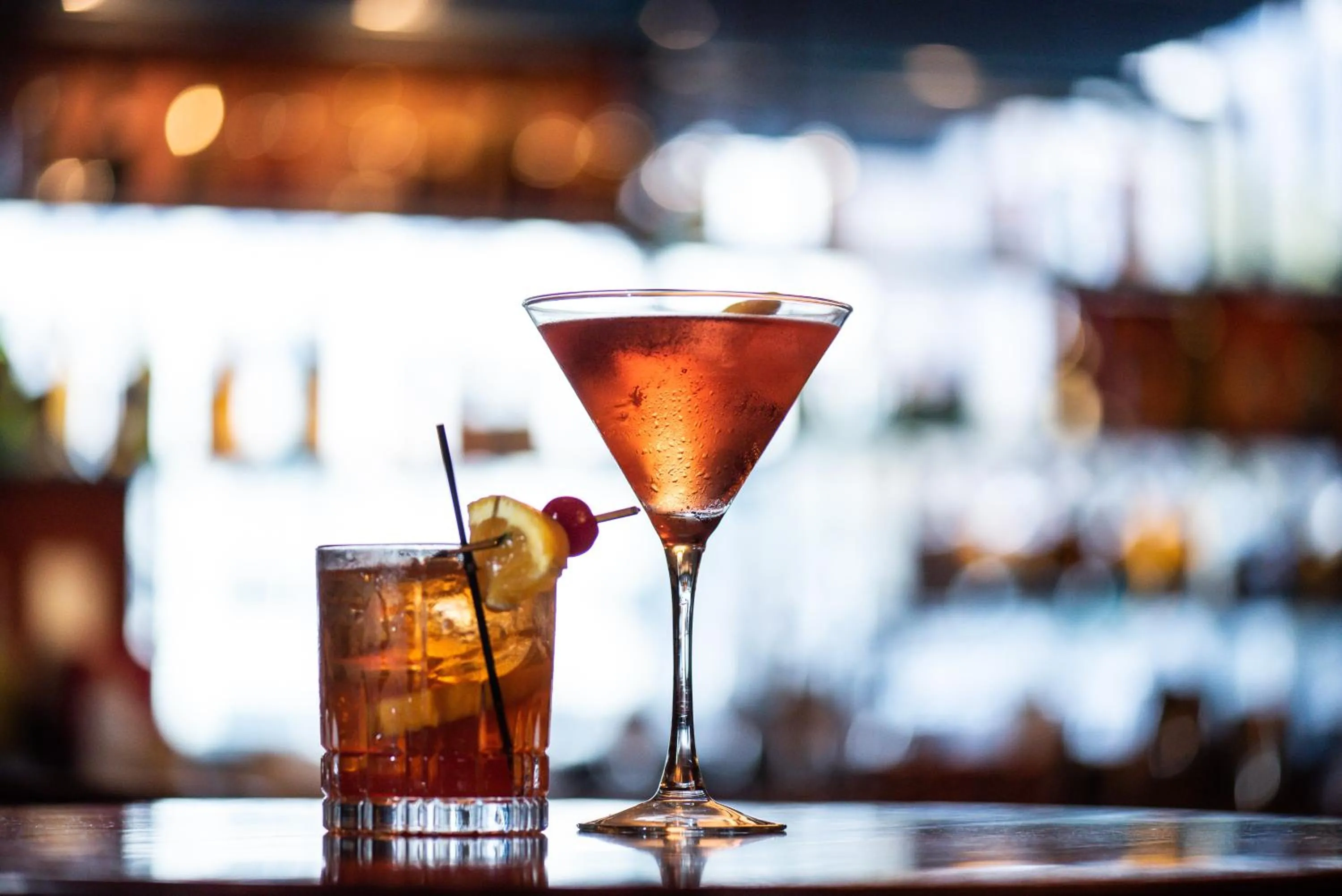 Lounge or bar in Hilton Milwaukee