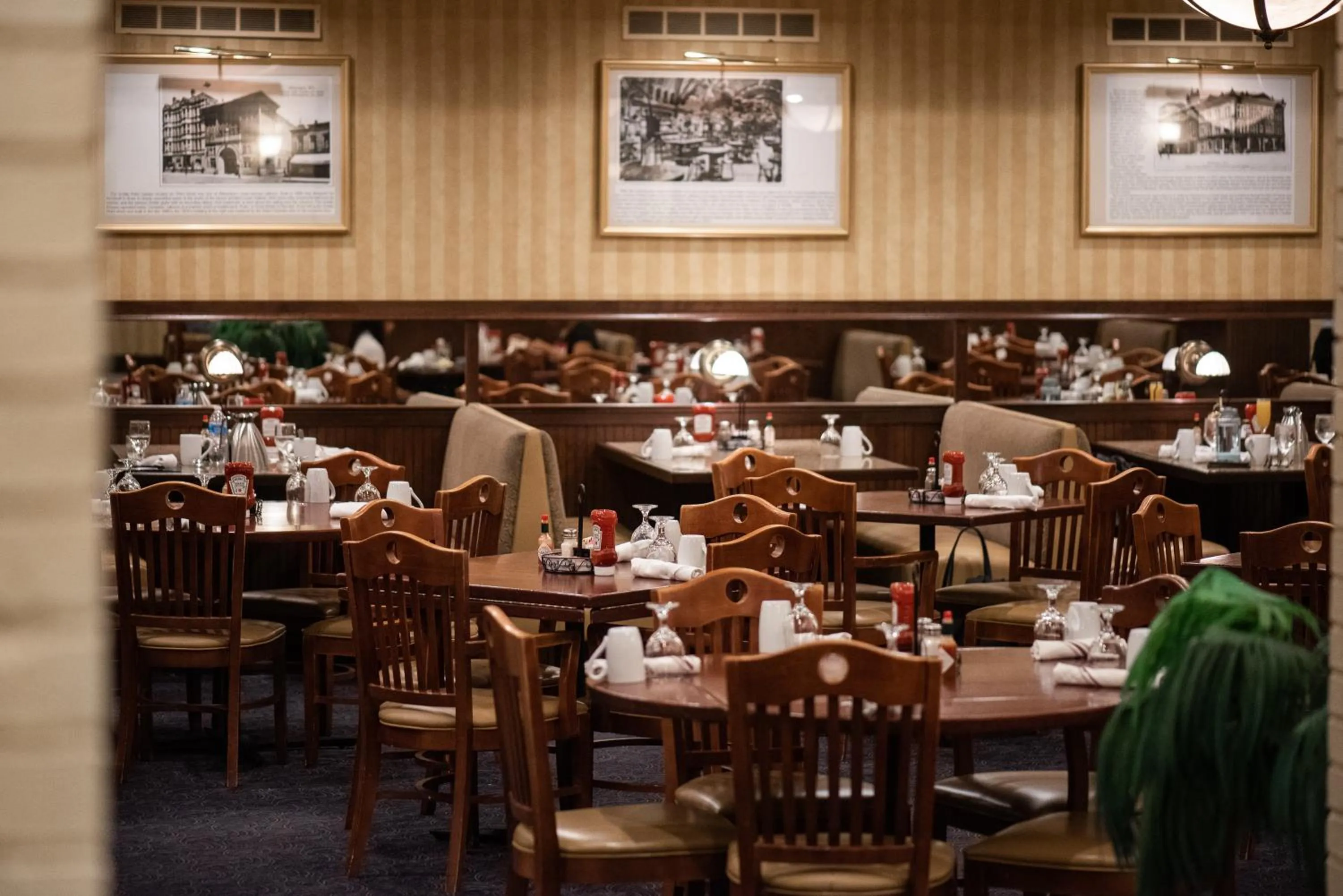 Restaurant/places to eat in Hilton Milwaukee