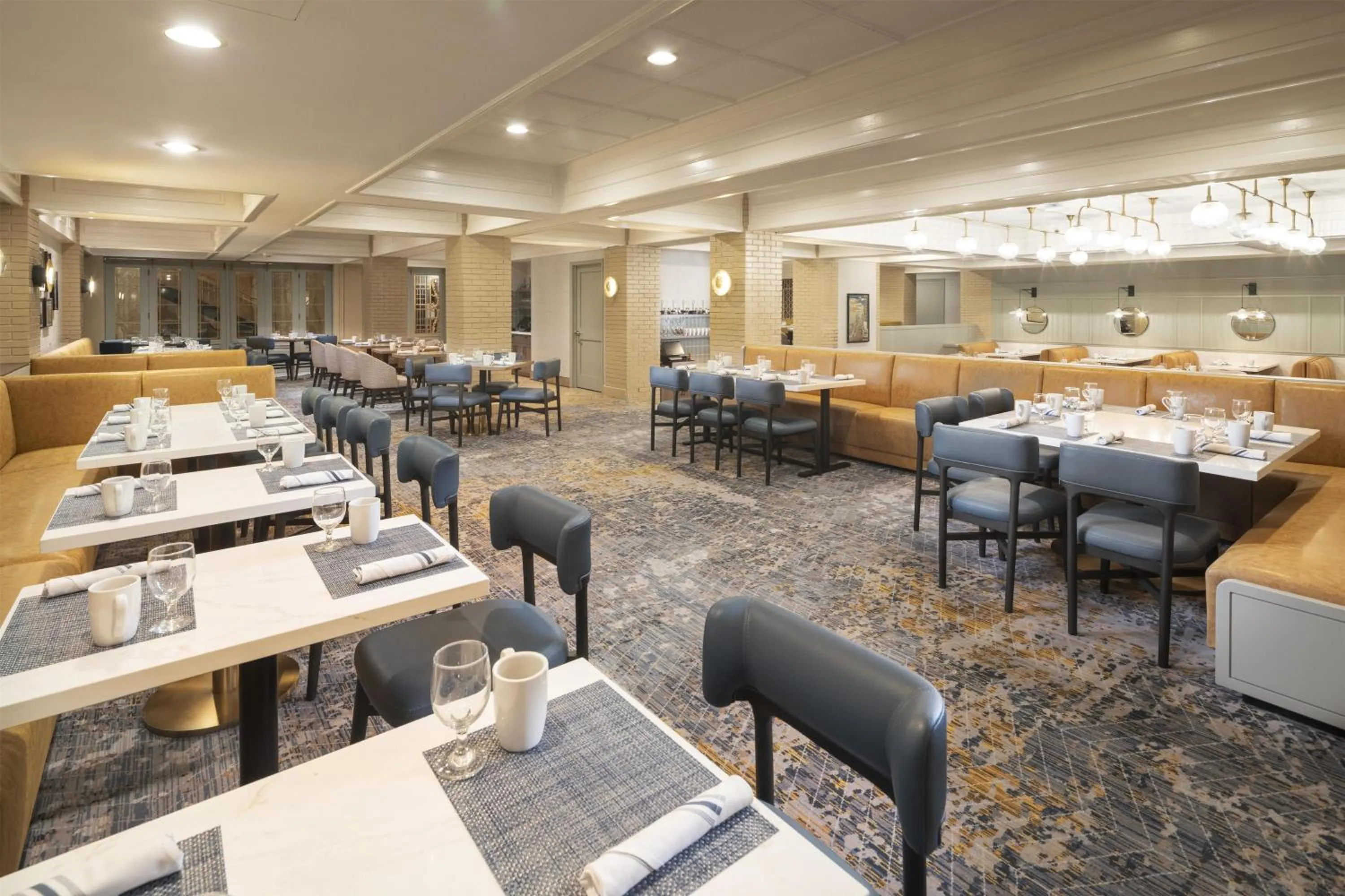 Restaurant/places to eat in Hilton Milwaukee