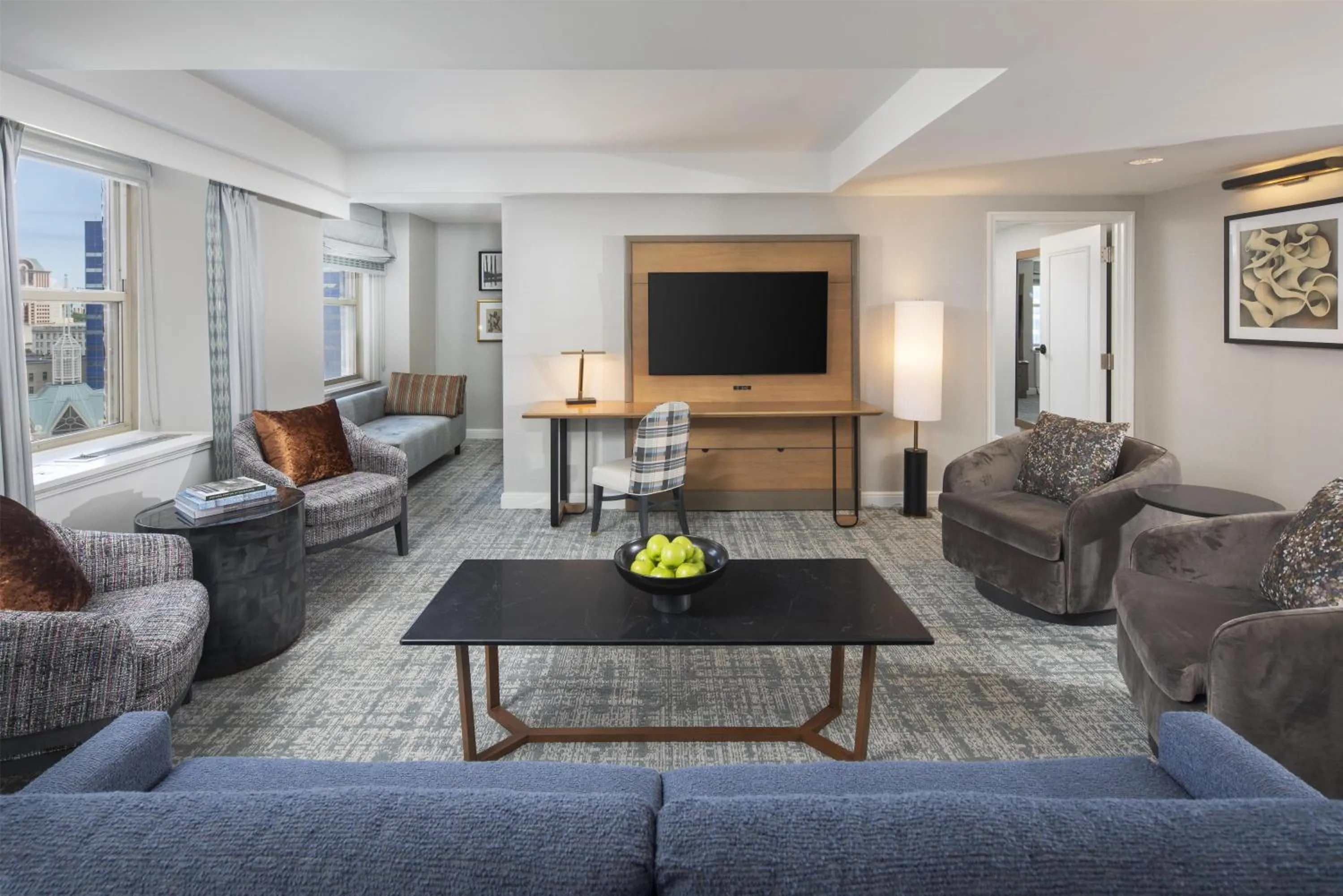 Living room in Hilton Milwaukee