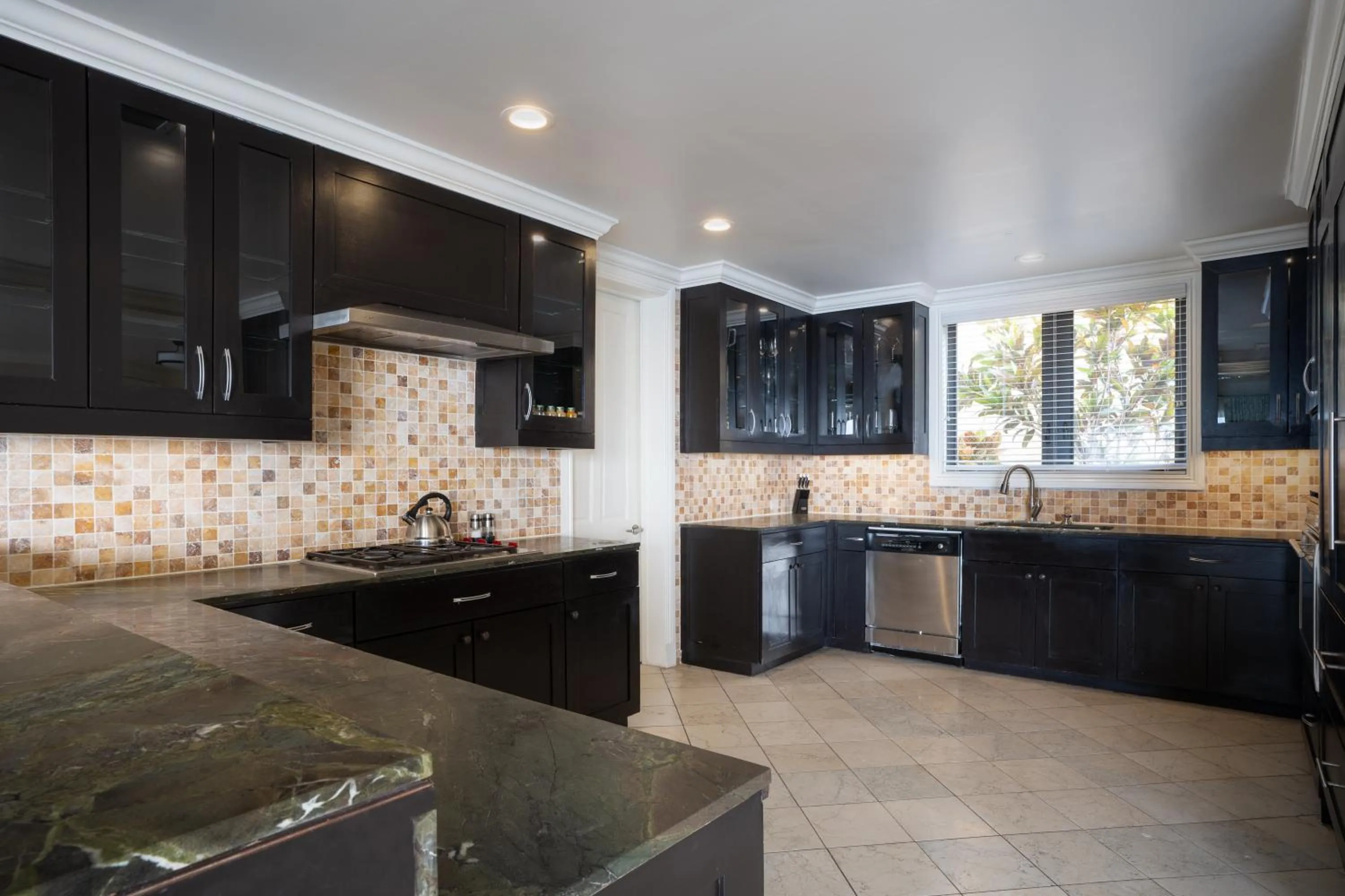 kitchen in Scrub Island Resort, Spa & Marina