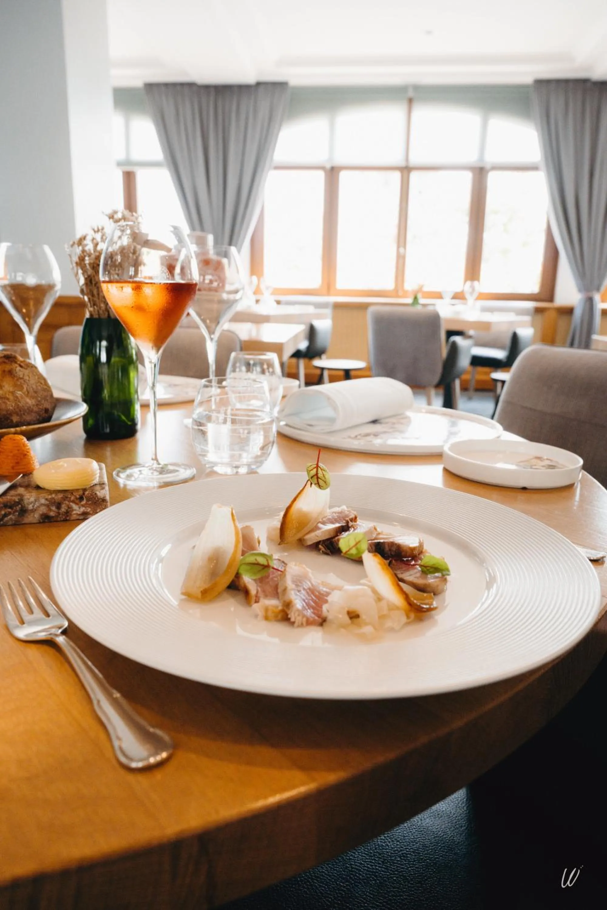 Restaurant/places to eat in Armes de Champagne