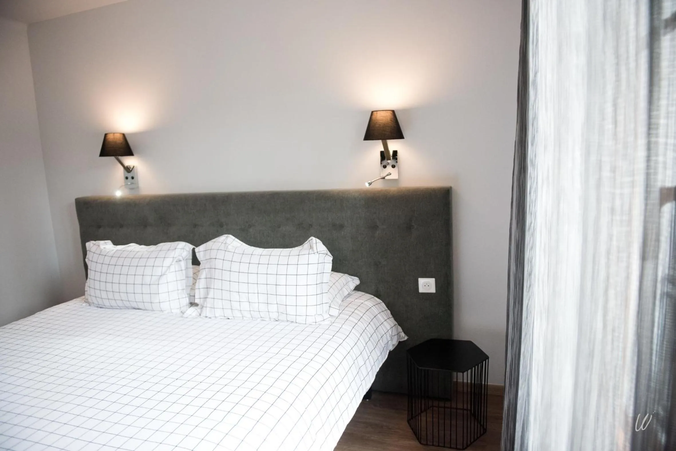 Bedroom, Bed in Armes de Champagne