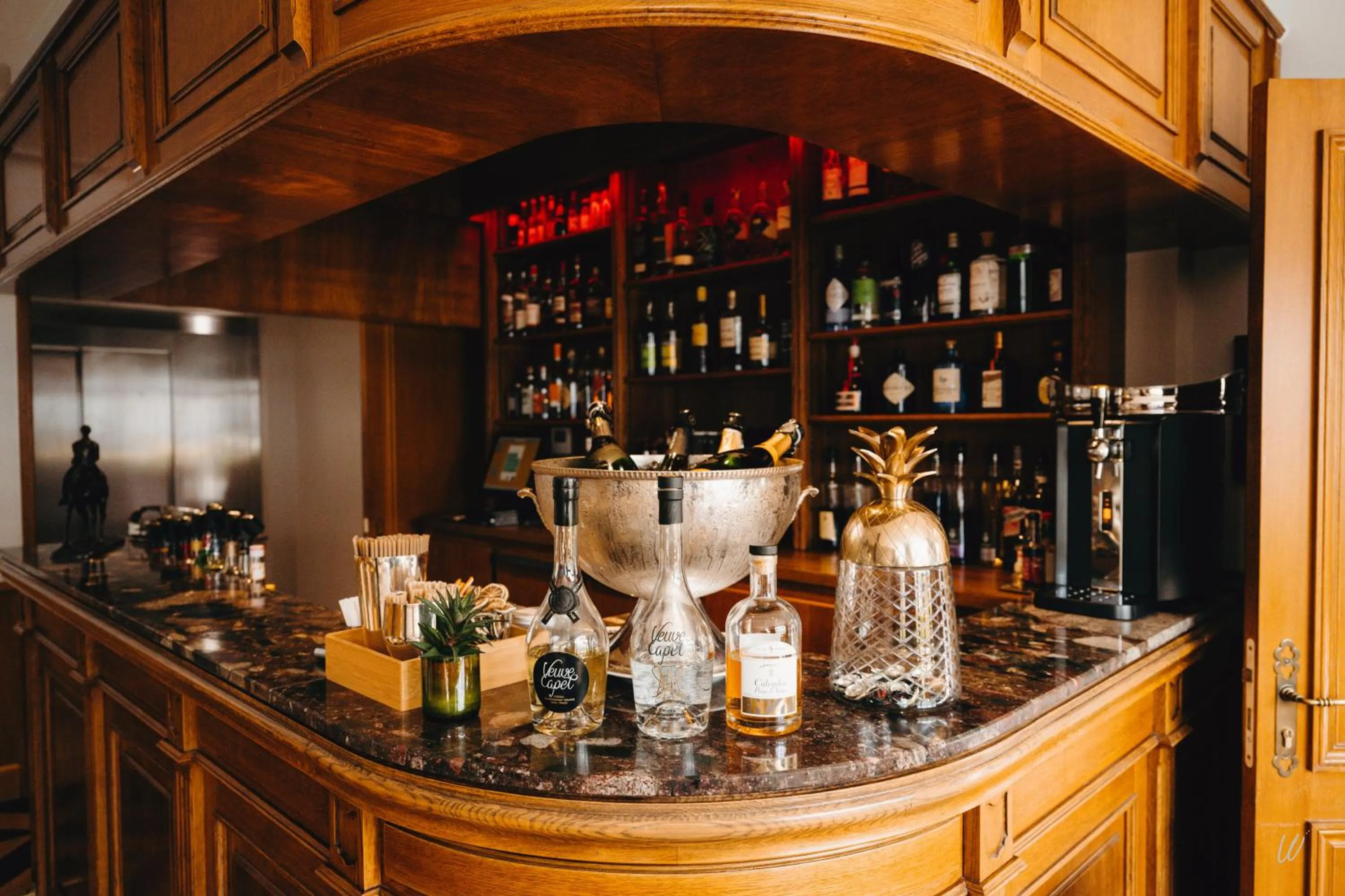 Lounge or bar in Armes de Champagne