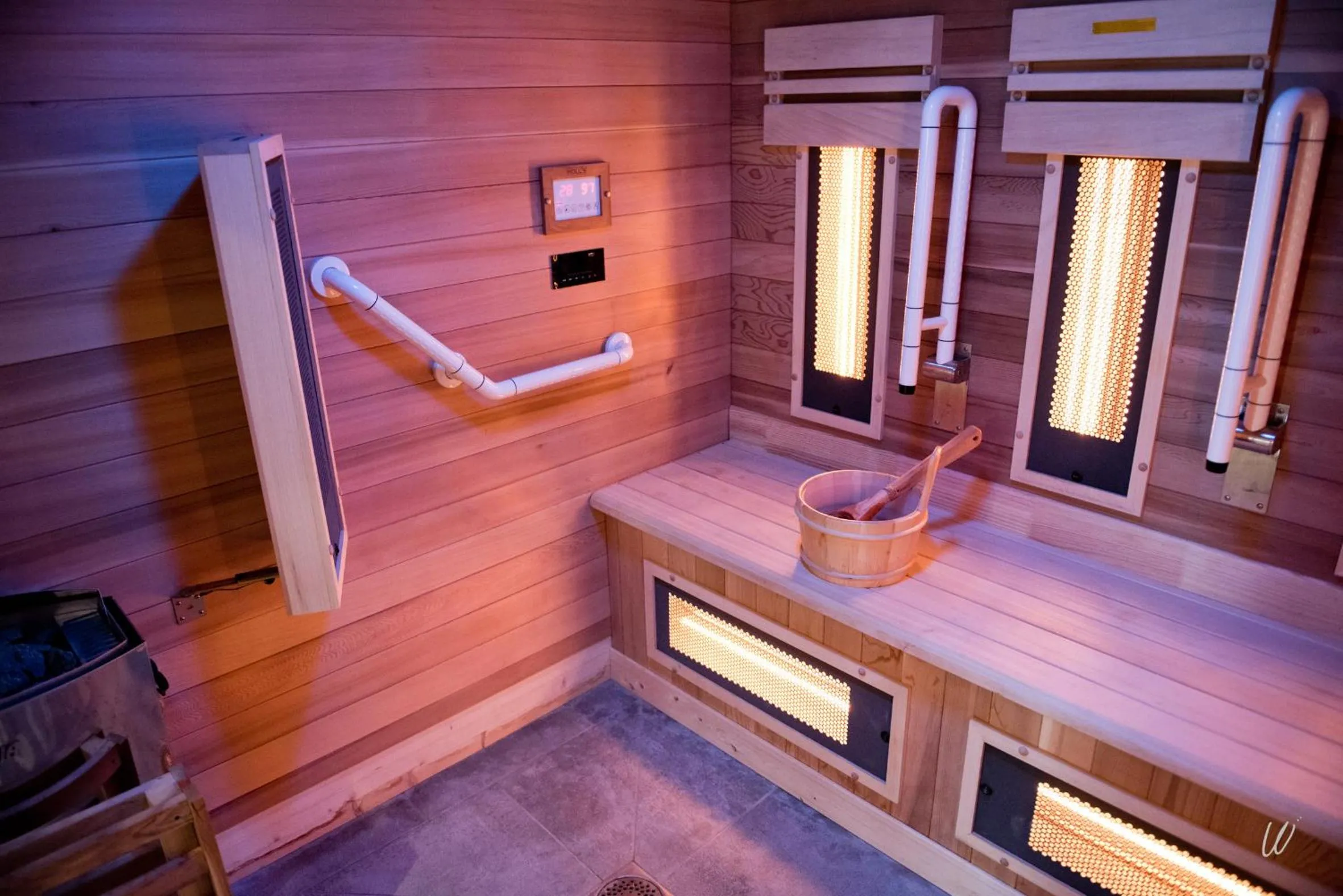 Spa and wellness centre/facilities in Armes de Champagne