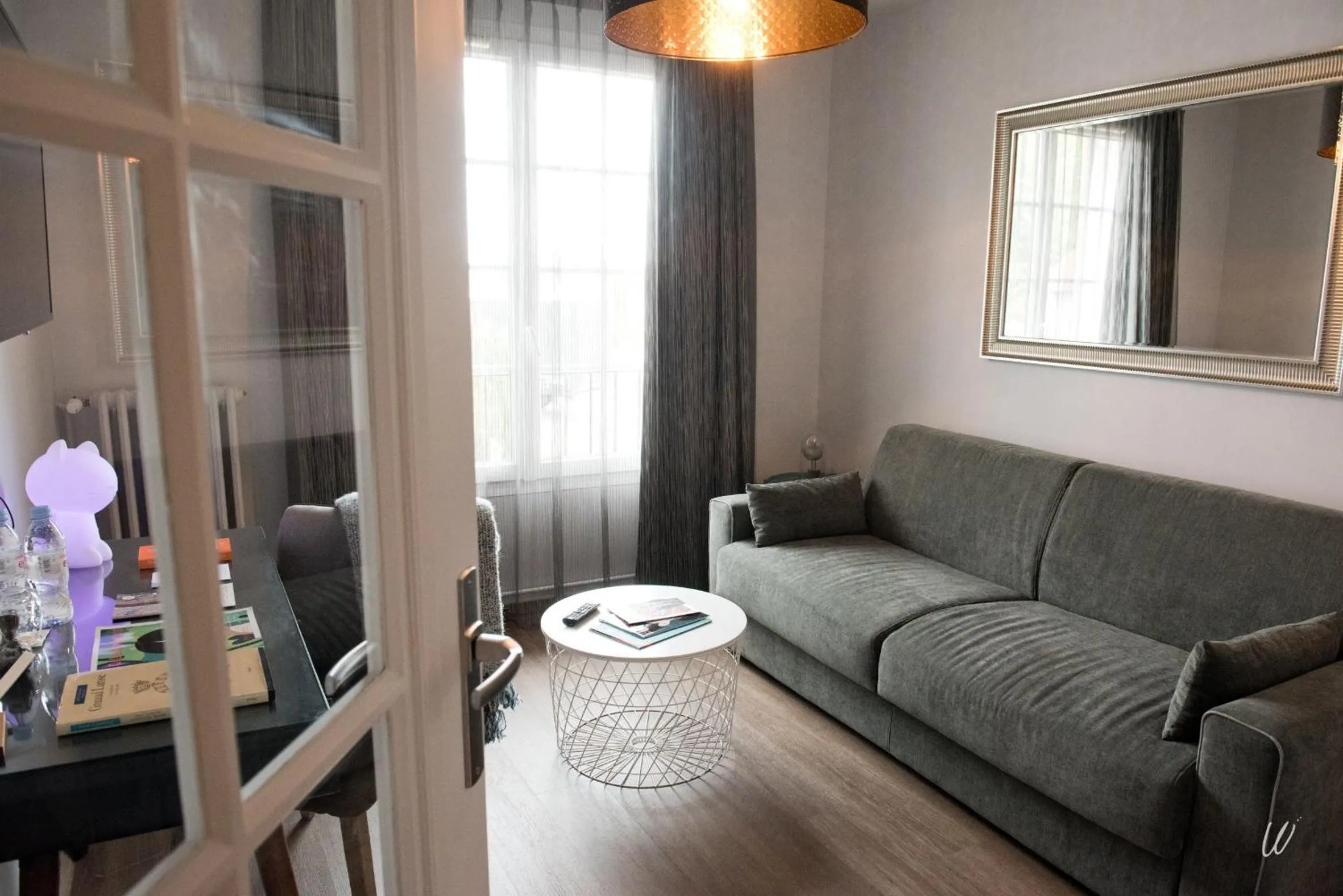 Photo of the whole room in Armes de Champagne