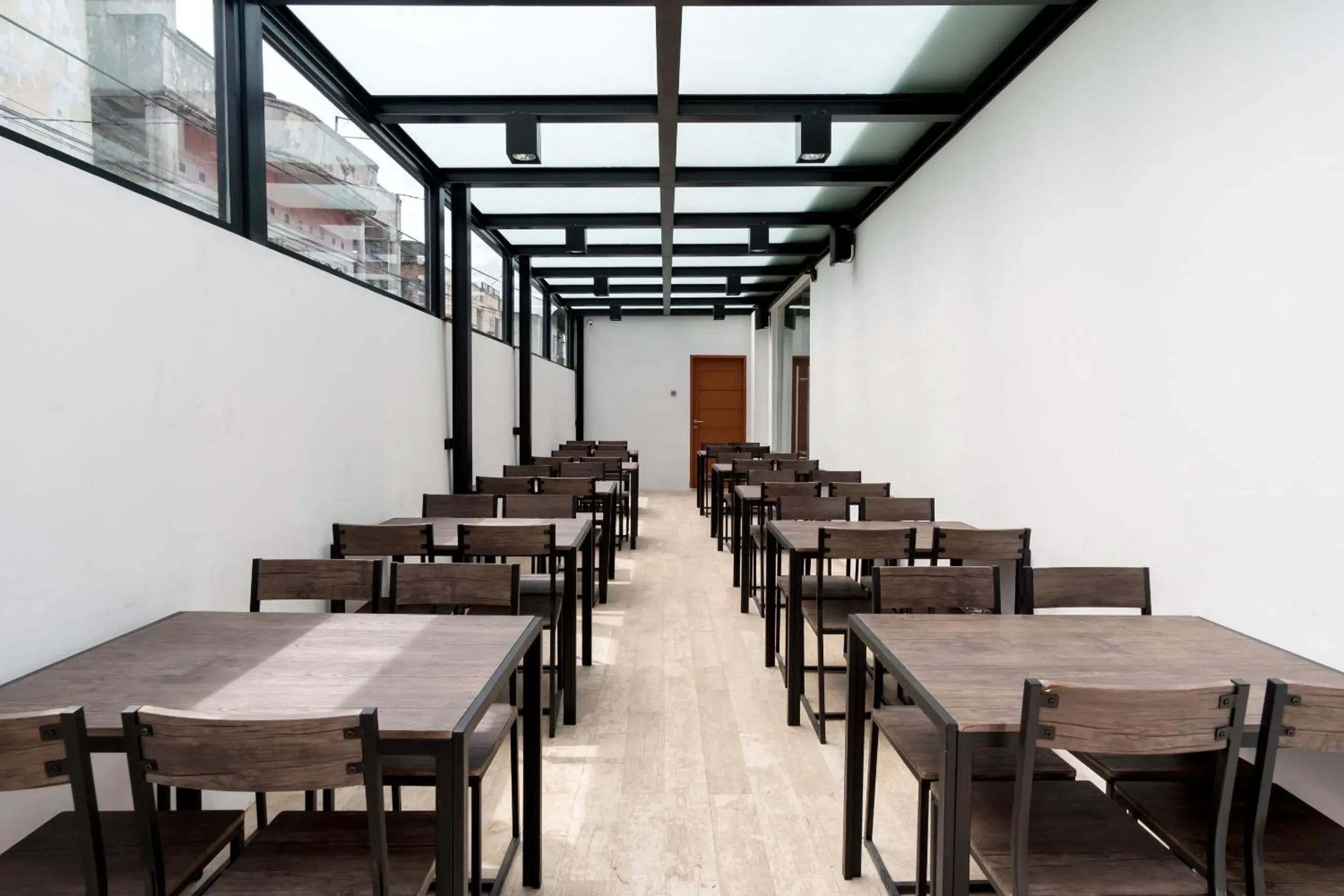 Restaurant/places to eat in RedDoorz Premium near Centre Point Mall Medan Restaurant/places to eat in RedDoorz Premium near Centre Point Mall Medan