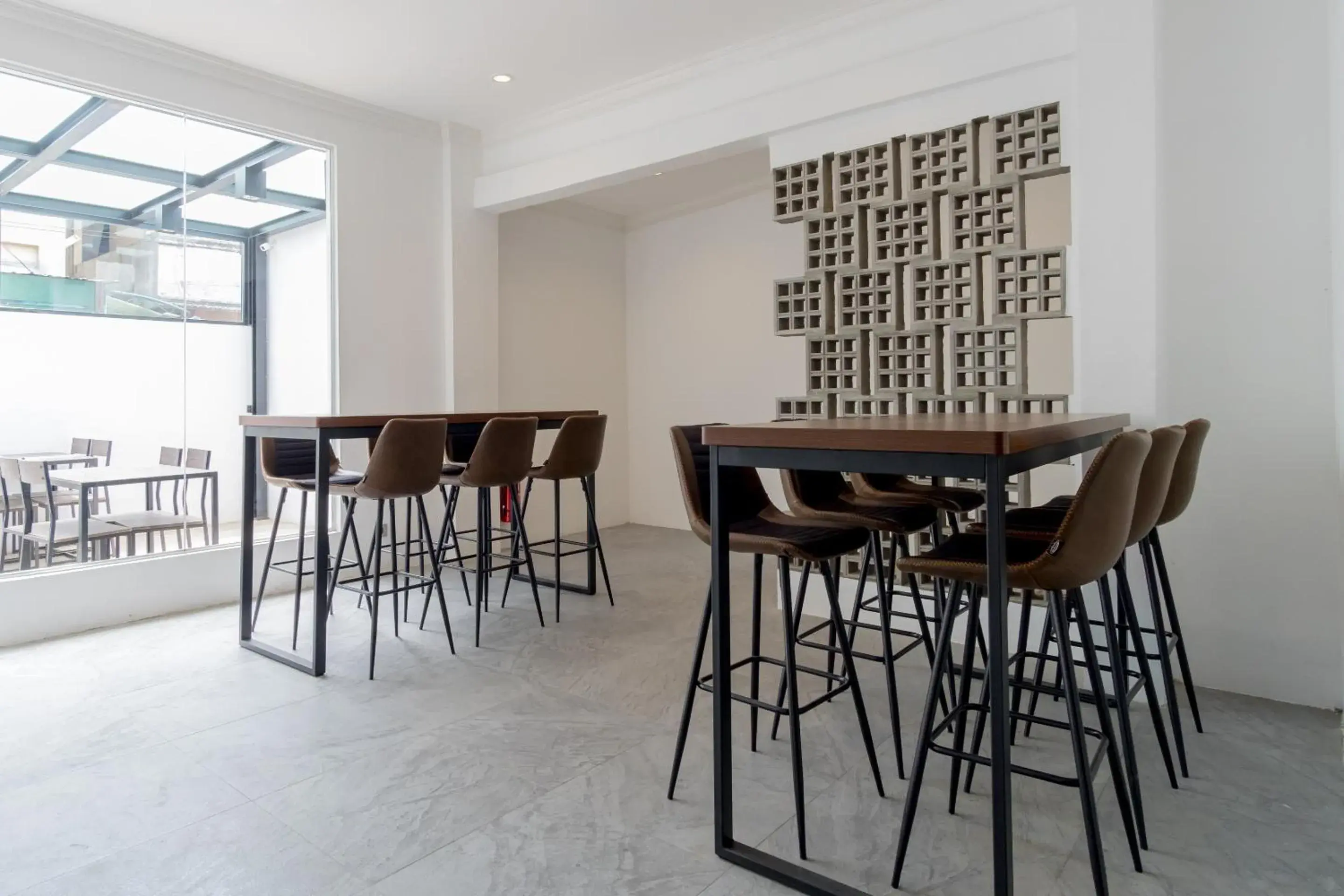 Restaurant/places to eat in RedDoorz Premium near Centre Point Mall Medan Restaurant/places to eat in RedDoorz Premium near Centre Point Mall Medan