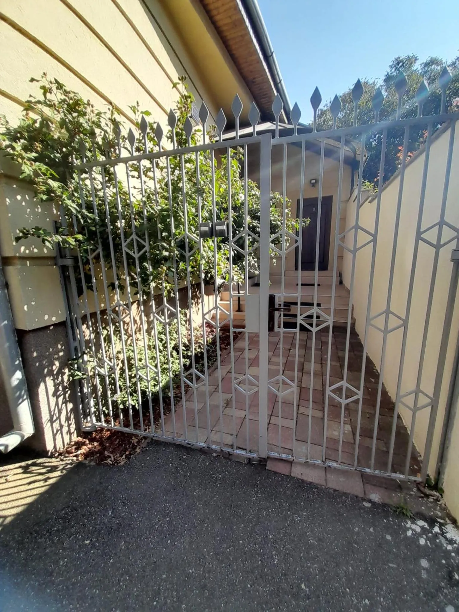 Pannónia Rooms and Apartments