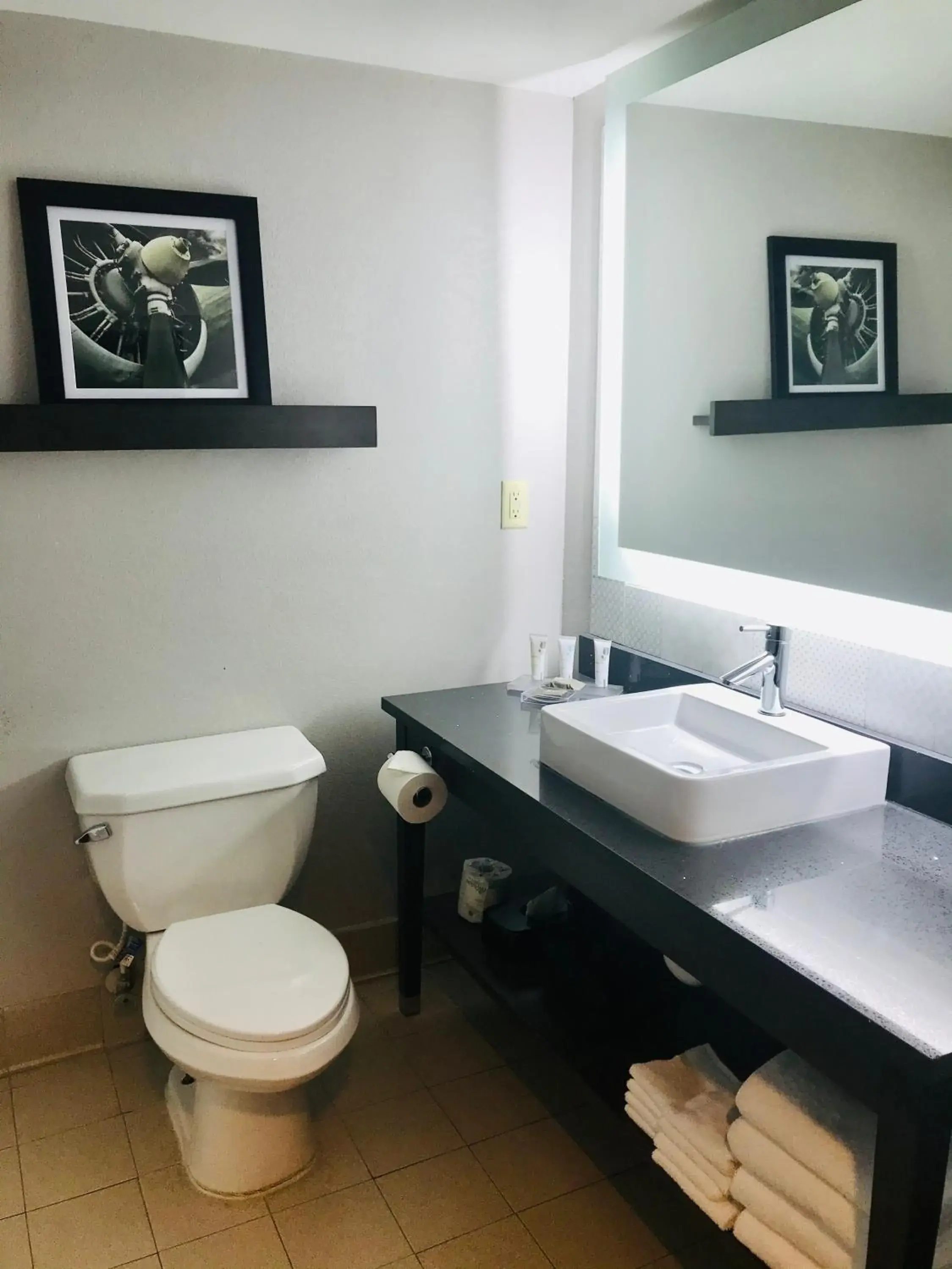 King Room - Non-Smoking in Country Inn & Suites by Radisson, Warner Robins, GA King Room - Non-Smoking in Country Inn & Suites by Radisson, Warner Robins, GA