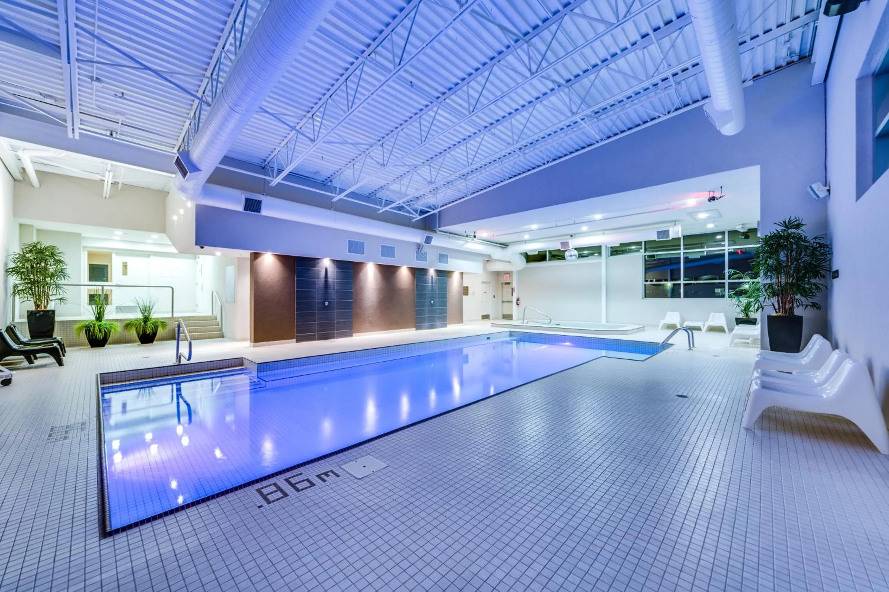 Hot Tub in Heritage Inn Hotel & Convention Centre - Pincher Creek