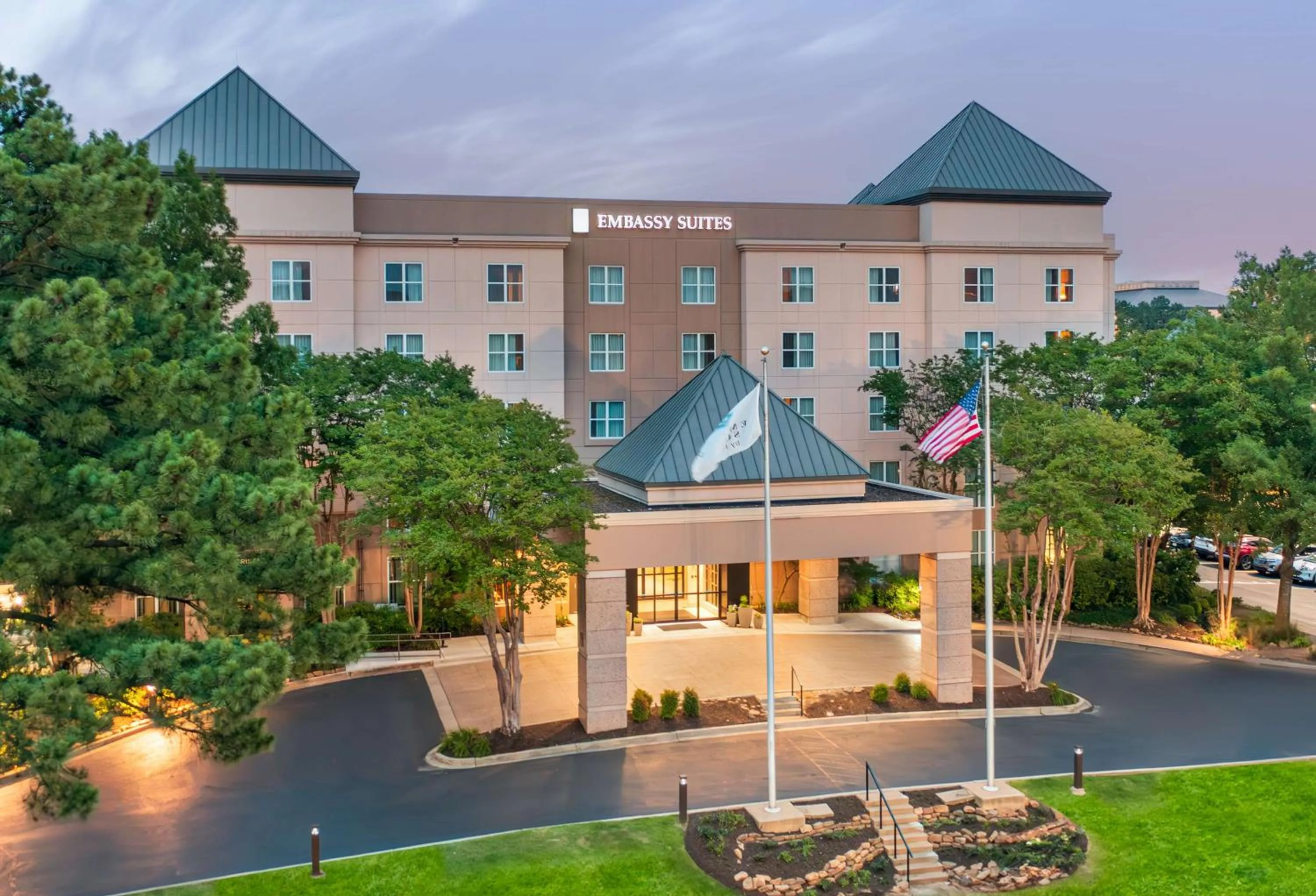 Property building in Embassy Suites by Hilton Memphis East Germantown Area