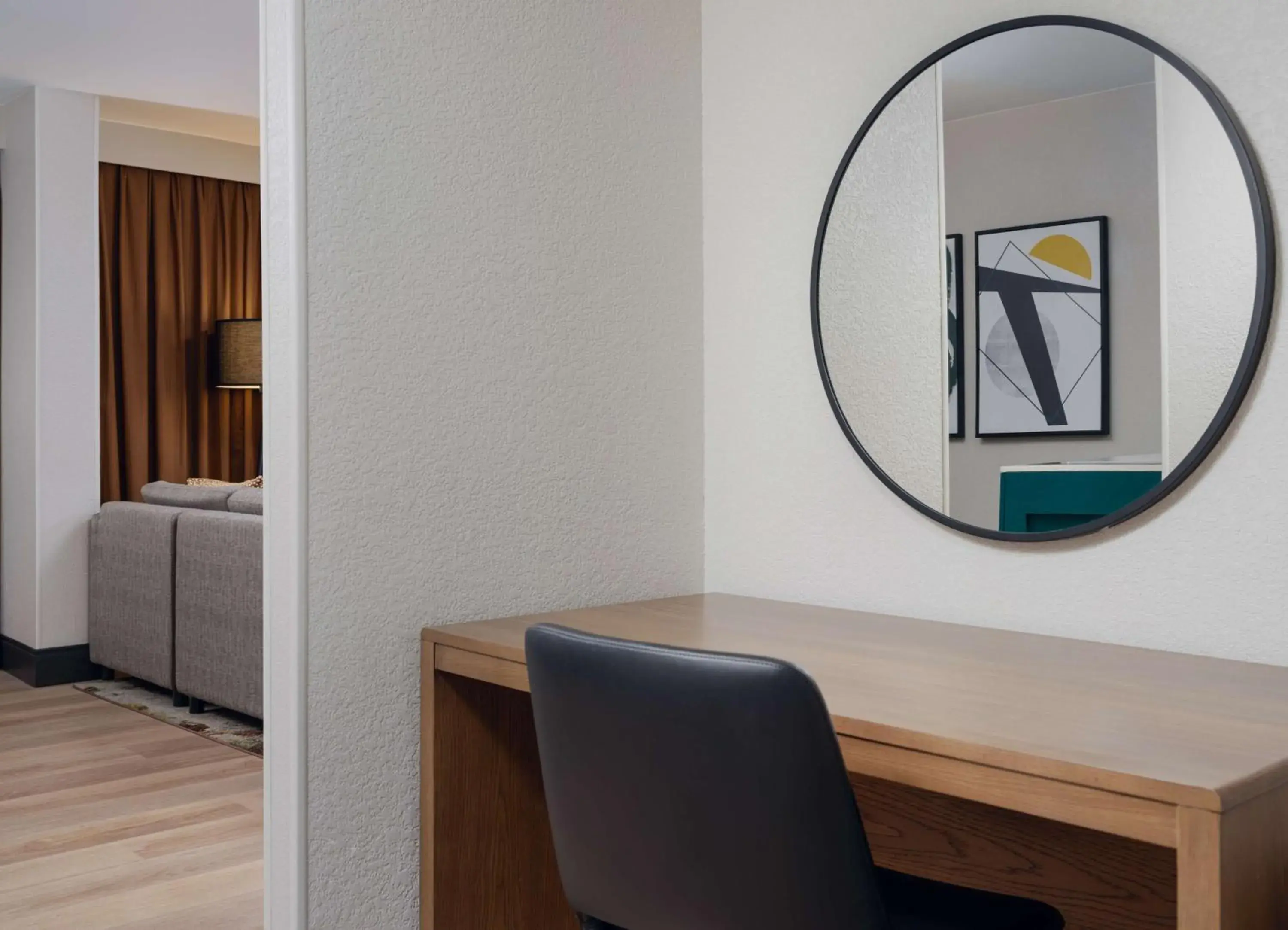 Bedroom, Bed in Embassy Suites by Hilton Memphis East Germantown Area Bedroom, Bed in Embassy Suites by Hilton Memphis East Germantown Area