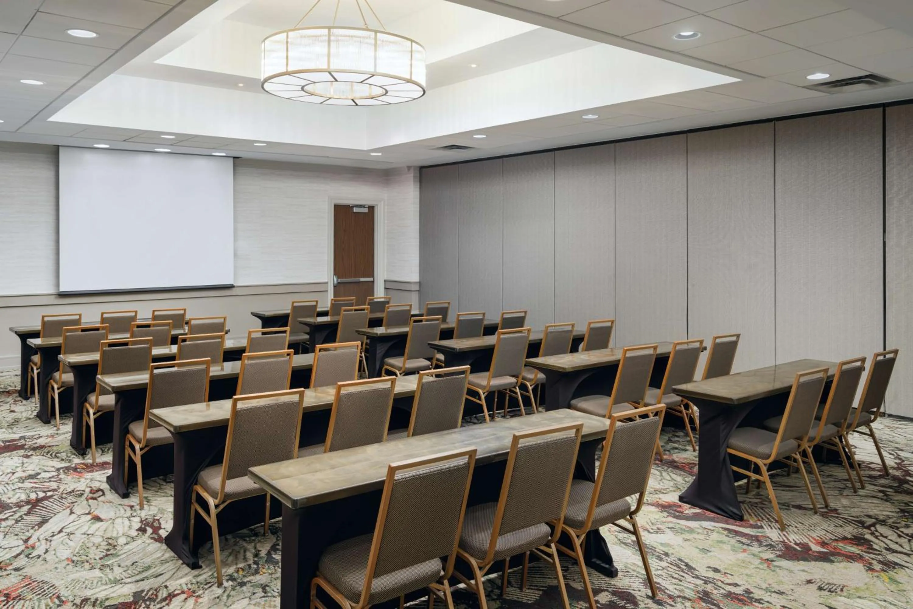 Meeting/conference room in Embassy Suites by Hilton Memphis East Germantown Area