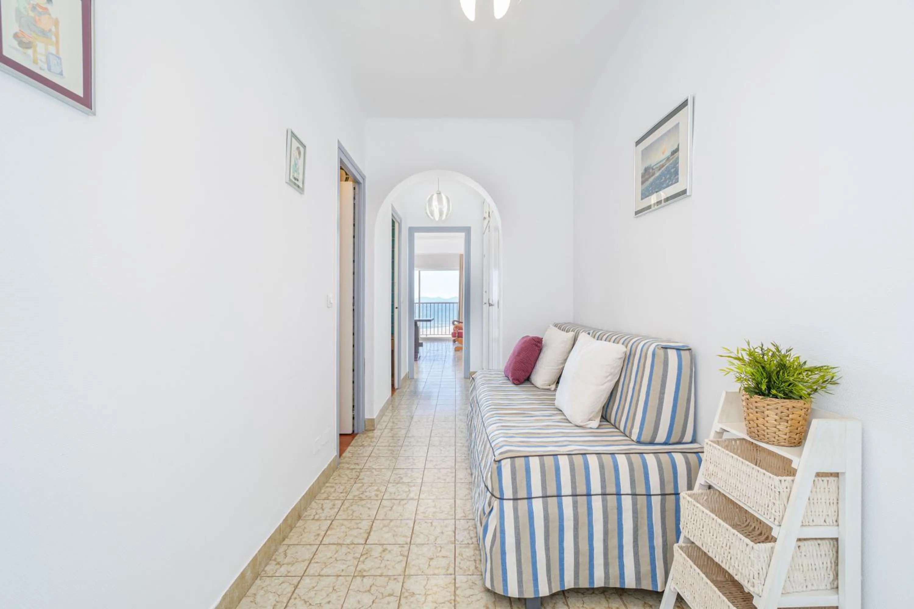 Decorative detail in Basic Comfort Apartment Canigo 0030