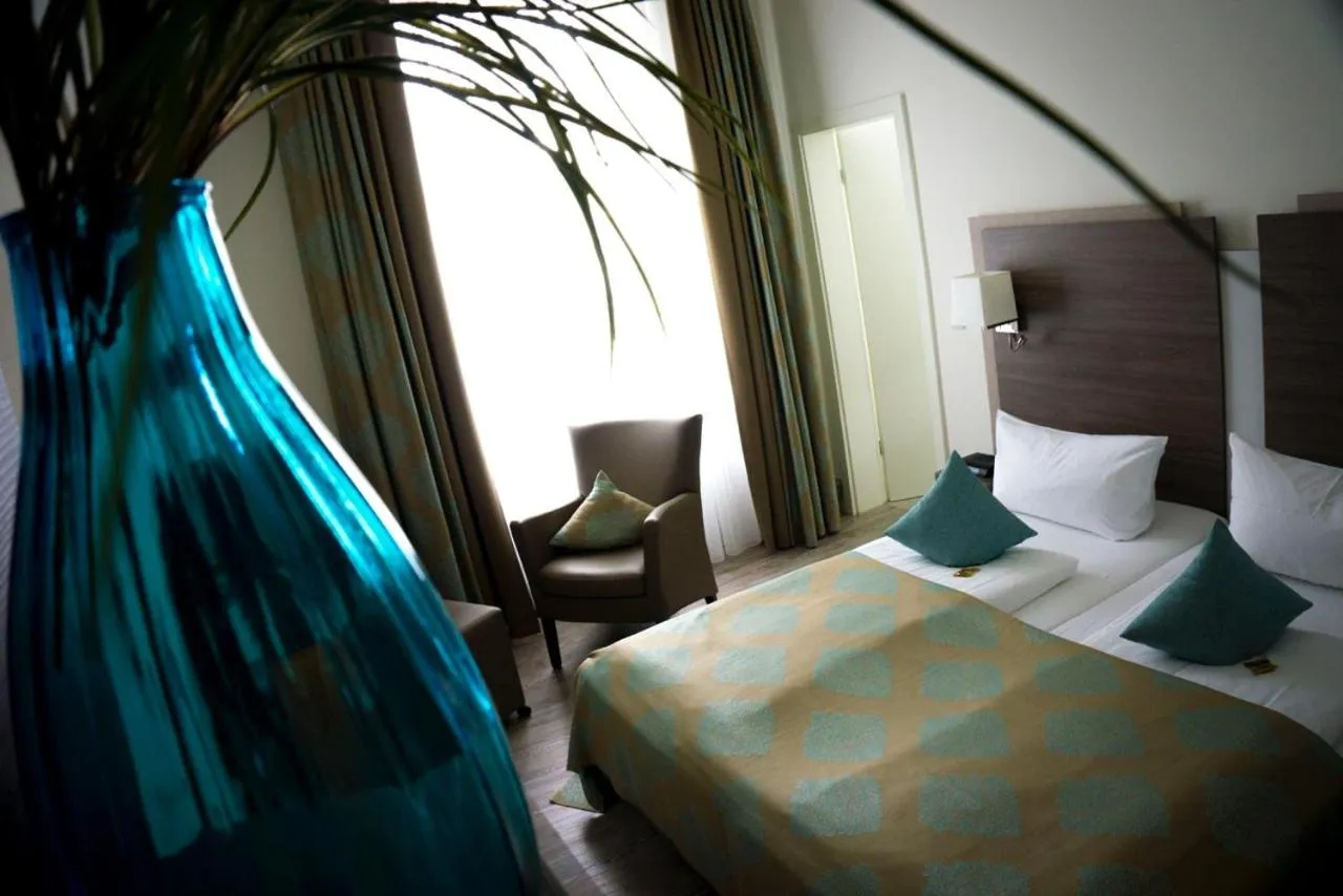 Bed in Heerens Hotel