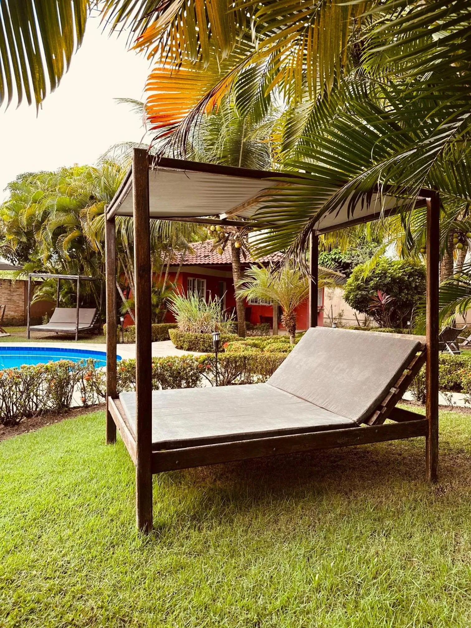 Swimming pool in La Dolce Vita Flat & Pousada