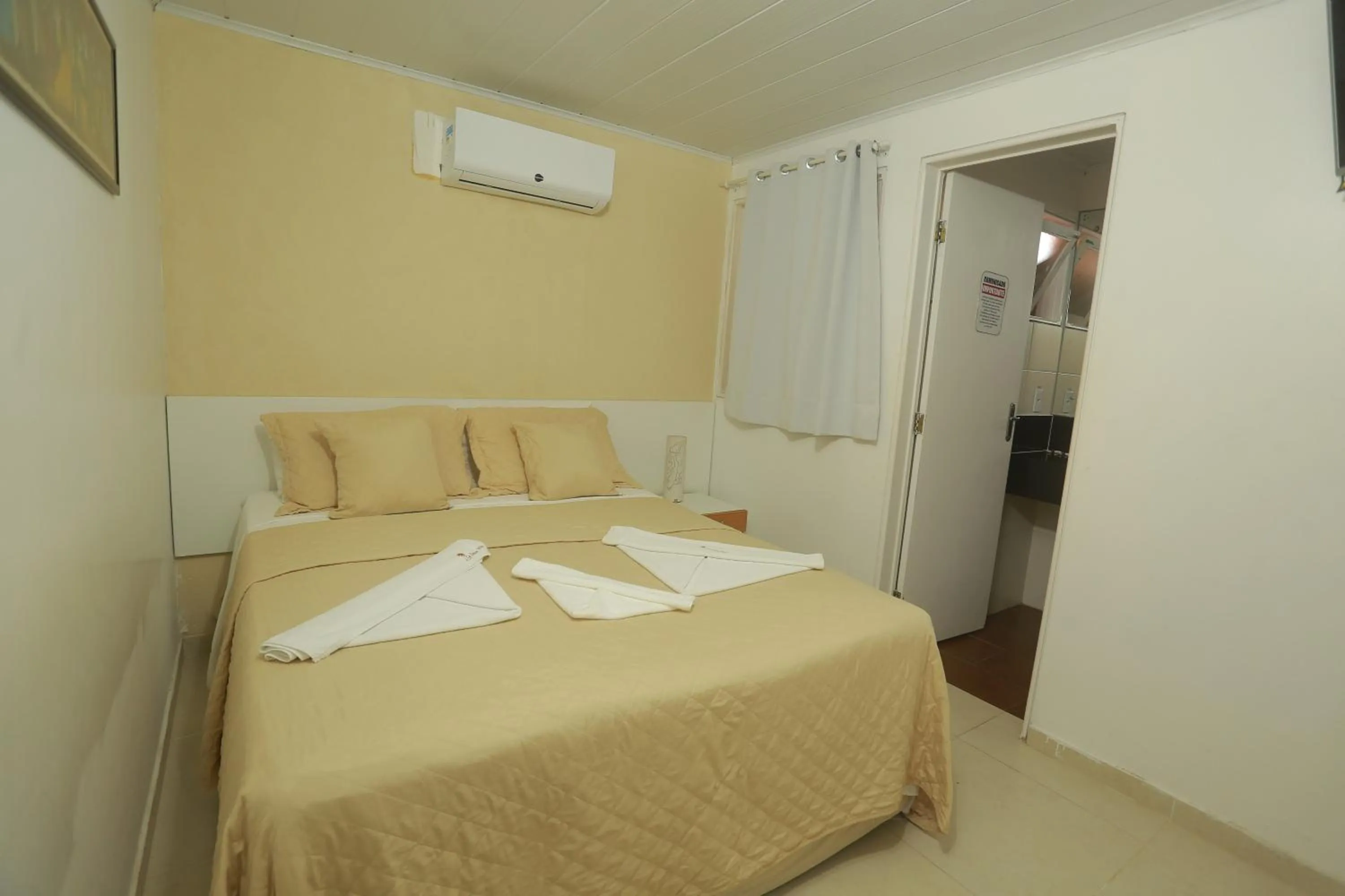 air conditioner, Bed in La Dolce Vita Flat & Pousada
