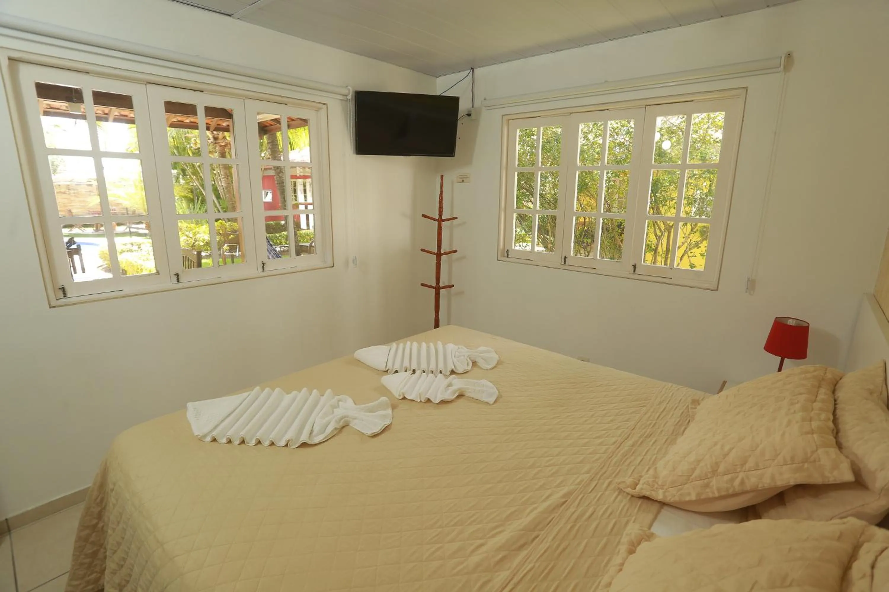 TV and multimedia, Bed in La Dolce Vita Flat & Pousada