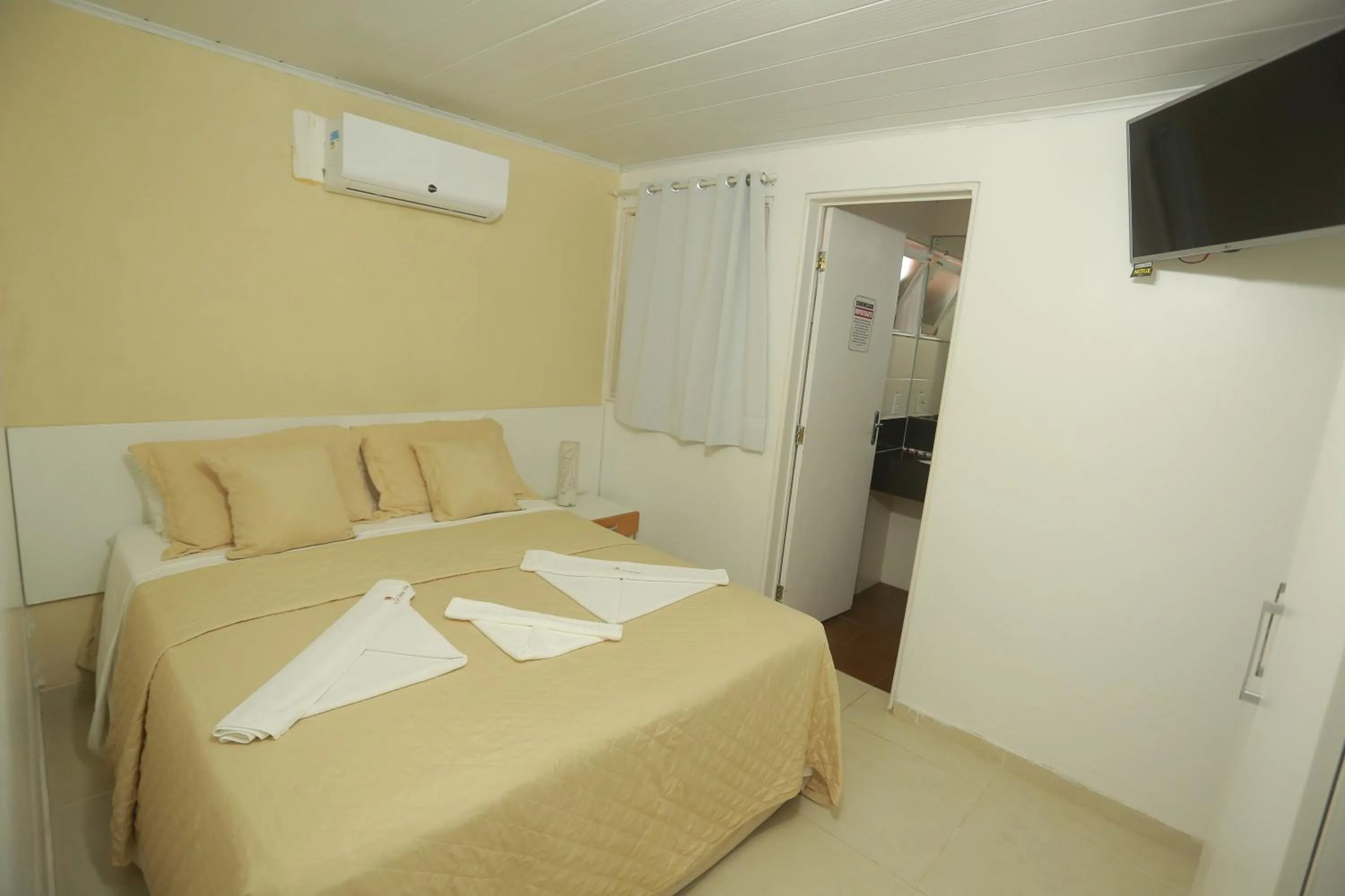 Bedroom, Bed in La Dolce Vita Flat & Pousada