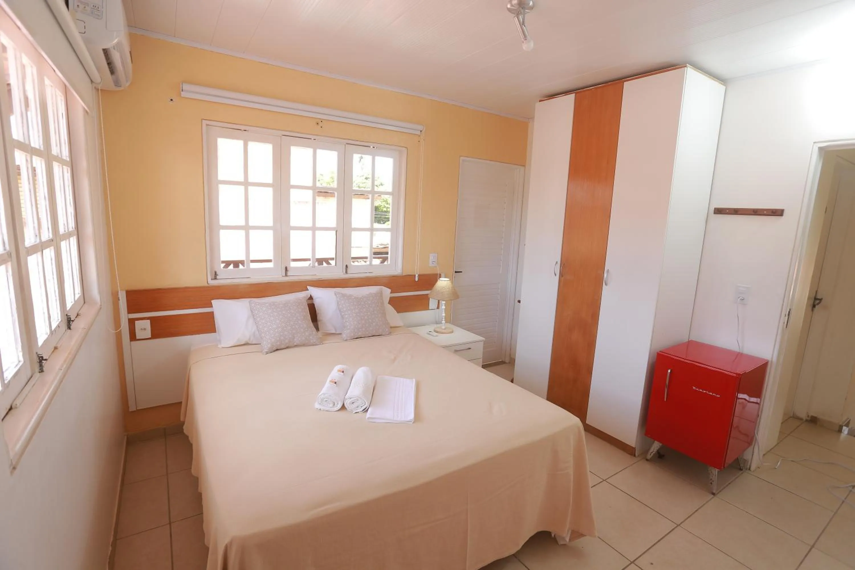 Photo of the whole room, Bed in La Dolce Vita Flat & Pousada