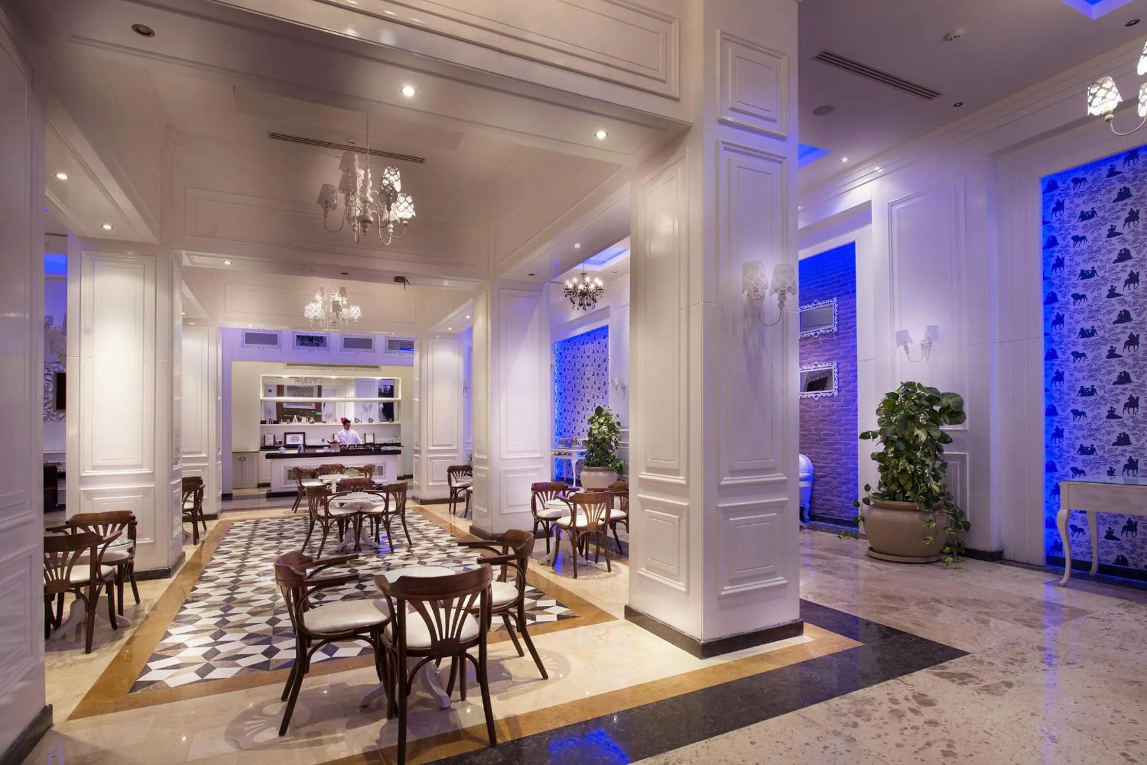 Lounge or bar in Sunrise Arabian Beach Resort