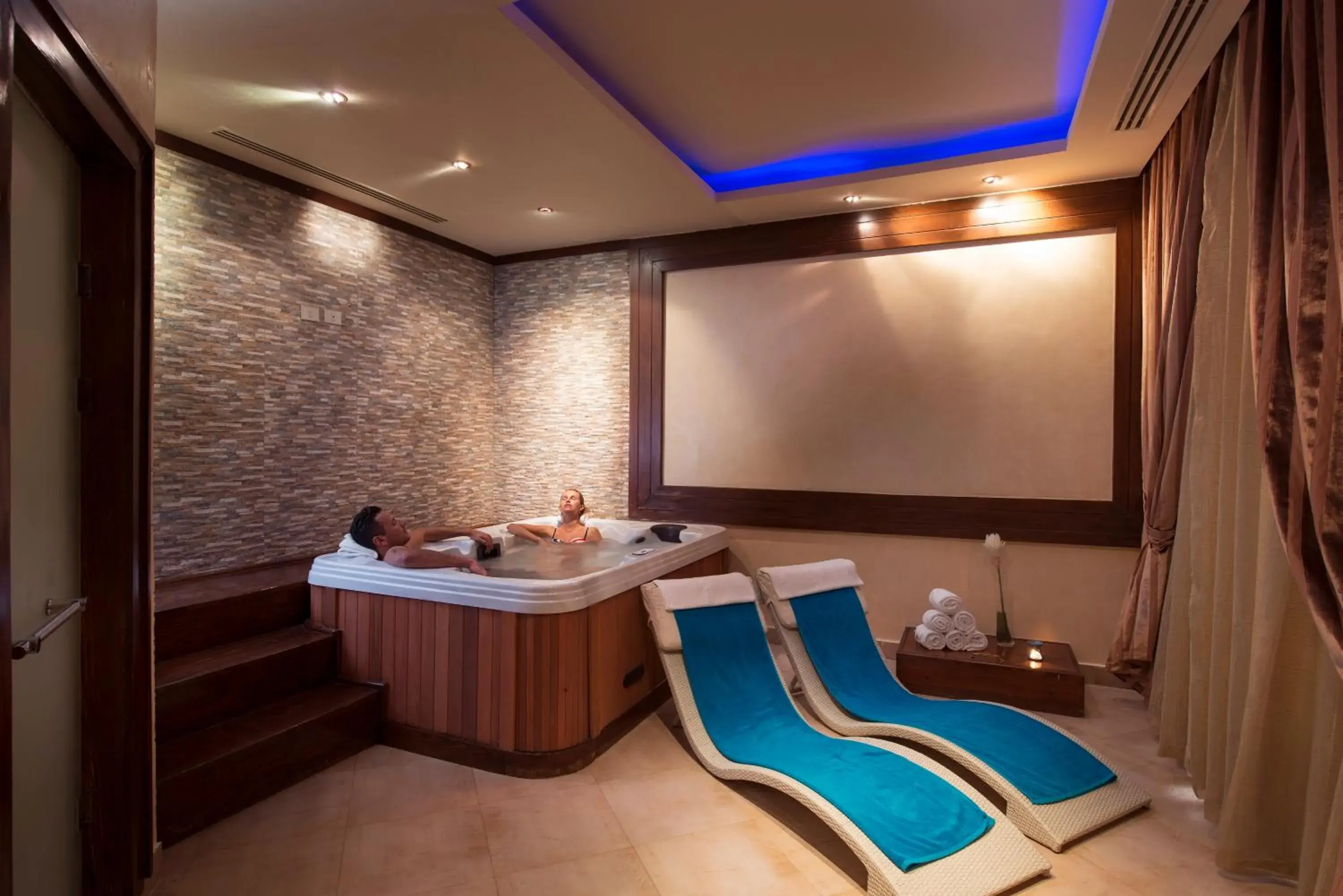 Spa and wellness centre/facilities in Sunrise Arabian Beach Resort