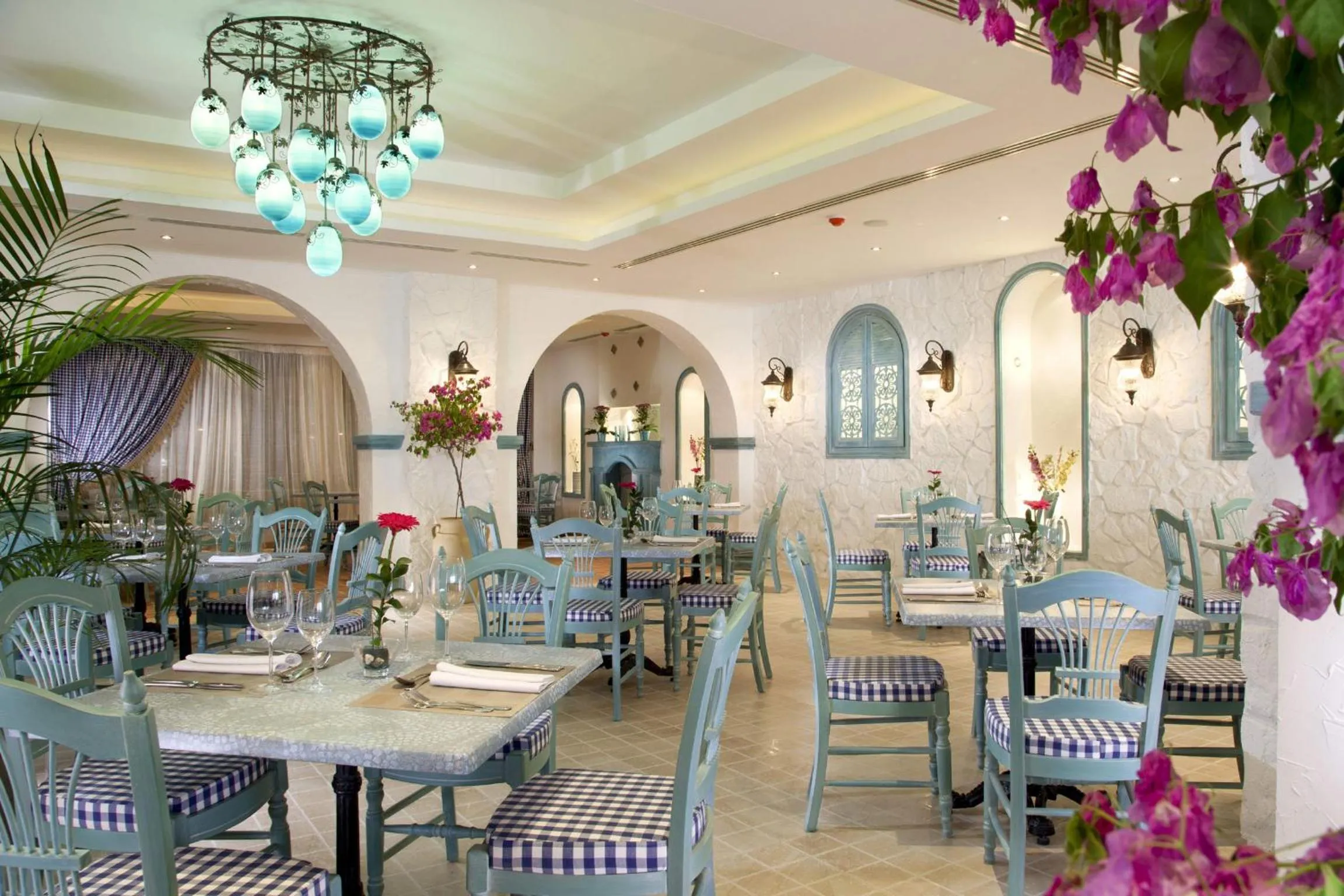 Restaurant/places to eat in Sunrise Arabian Beach Resort