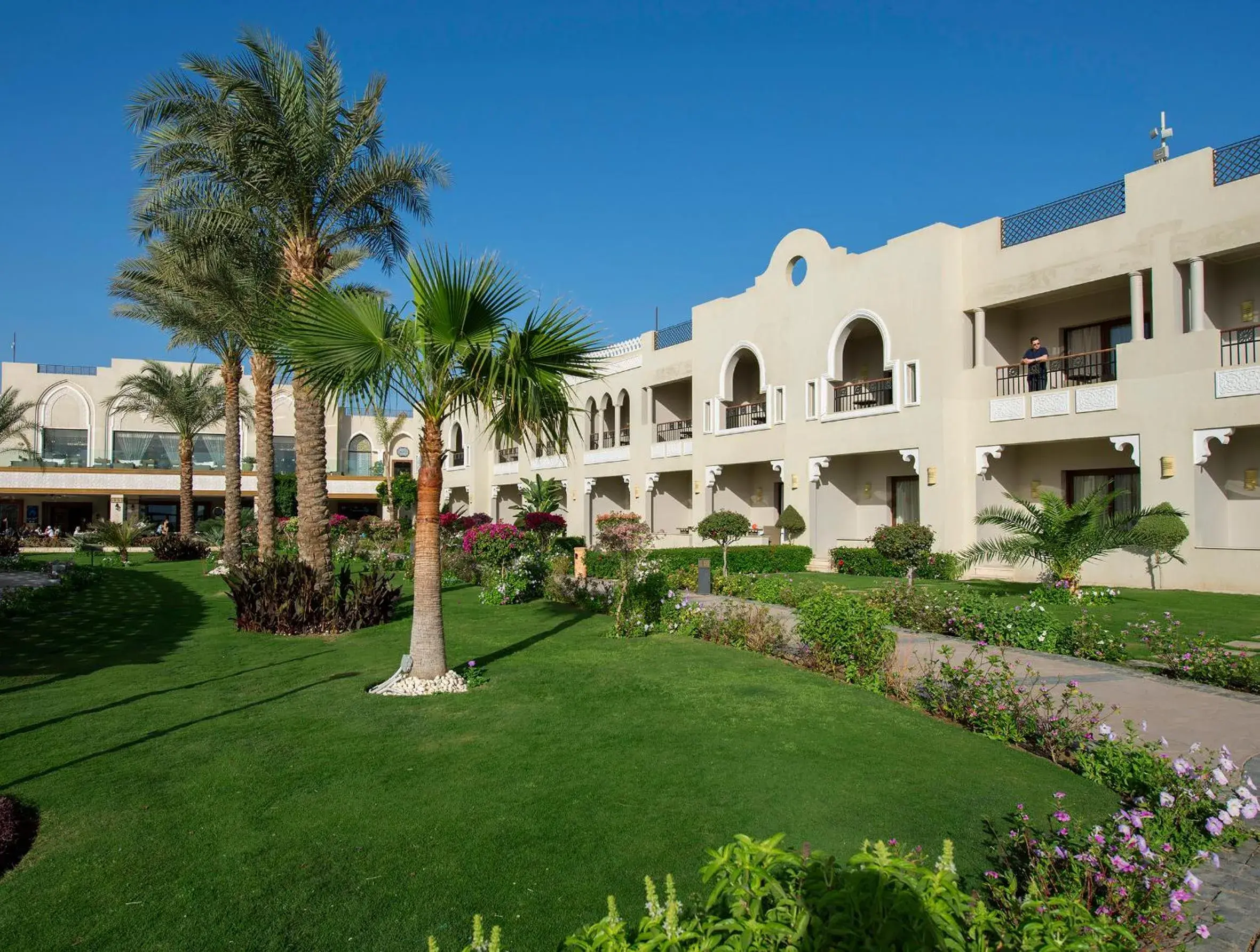 Garden, Property Building in Sunrise Arabian Beach Resort