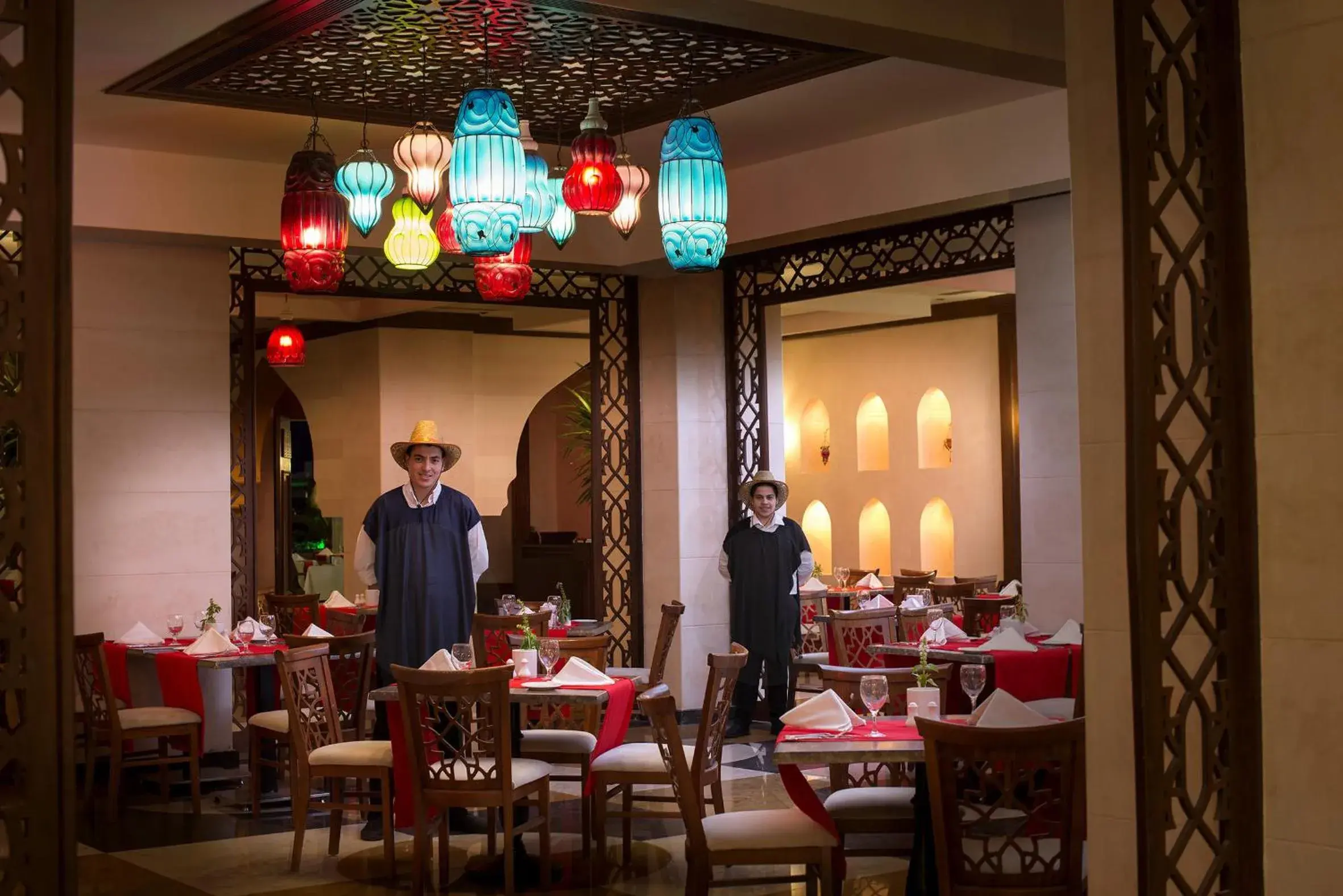 Staff, Restaurant/Places to Eat in Sunrise Arabian Beach Resort