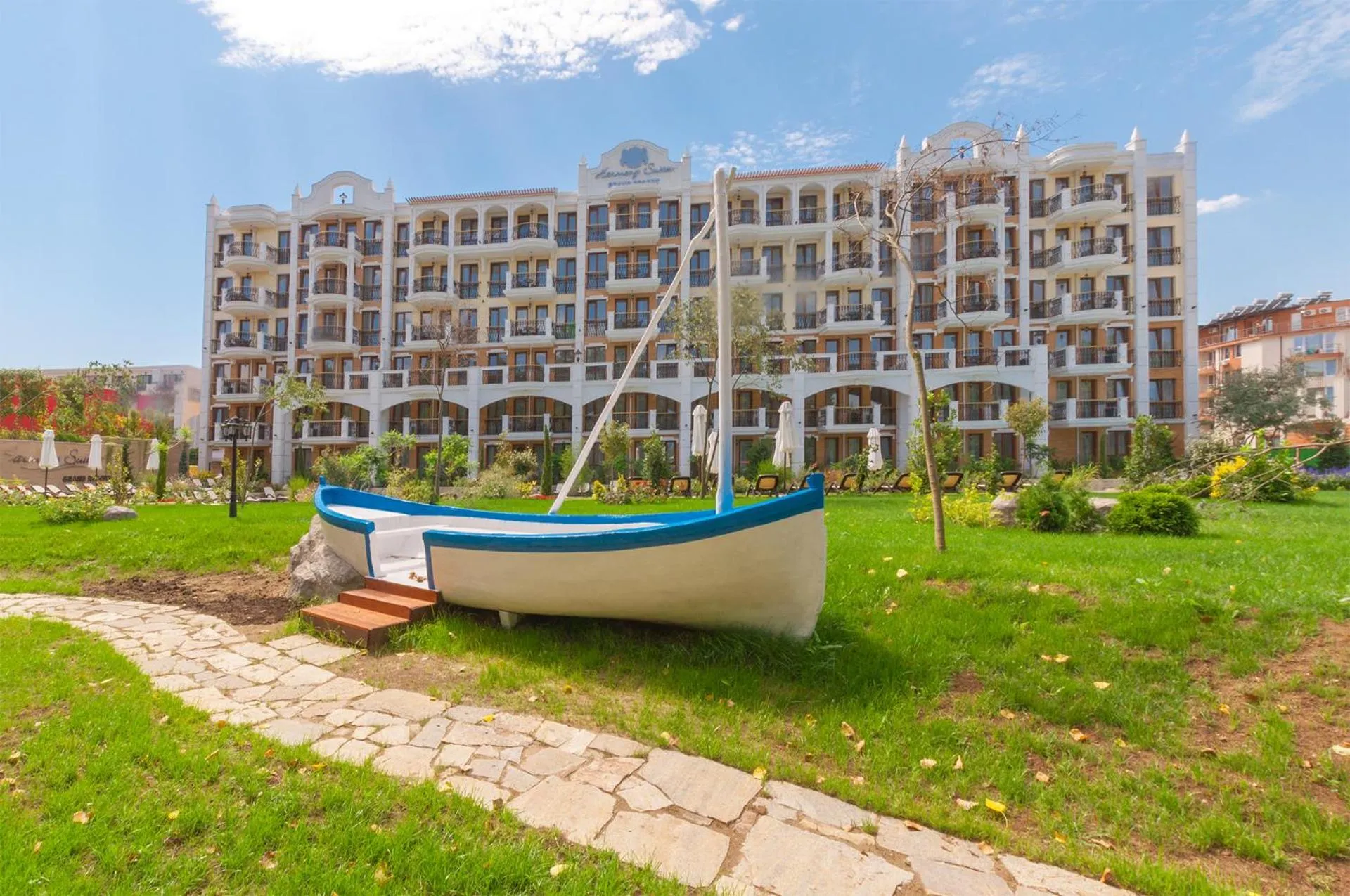 Garden in Harmony Suites Grand Resort