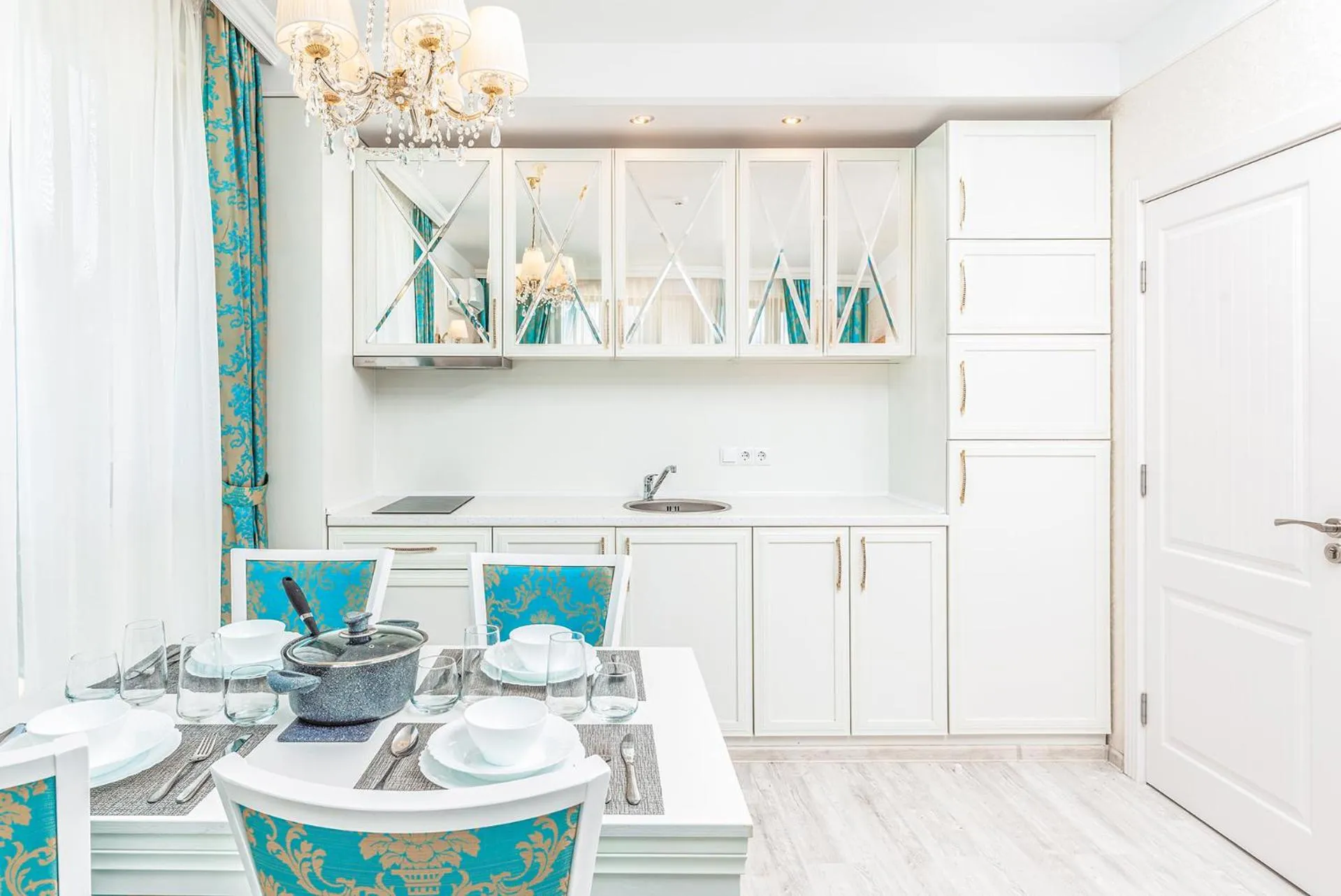 Kitchen or kitchenette in Harmony Suites Grand Resort